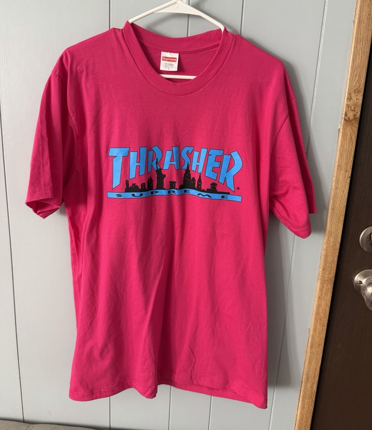 Supreme x Thrasher Pink Graphic Logo Tee Men’s L Crew Neck, Short Sleeve