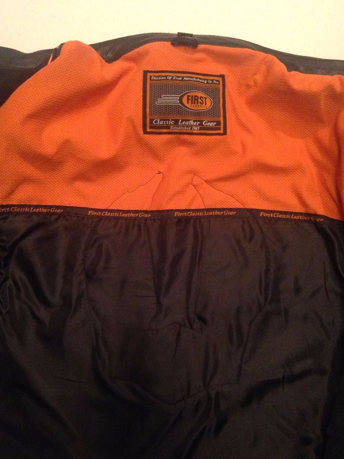 First Classics Leather Motorcycle CLUB PATCH Vest M656 & Harley Patches Size L