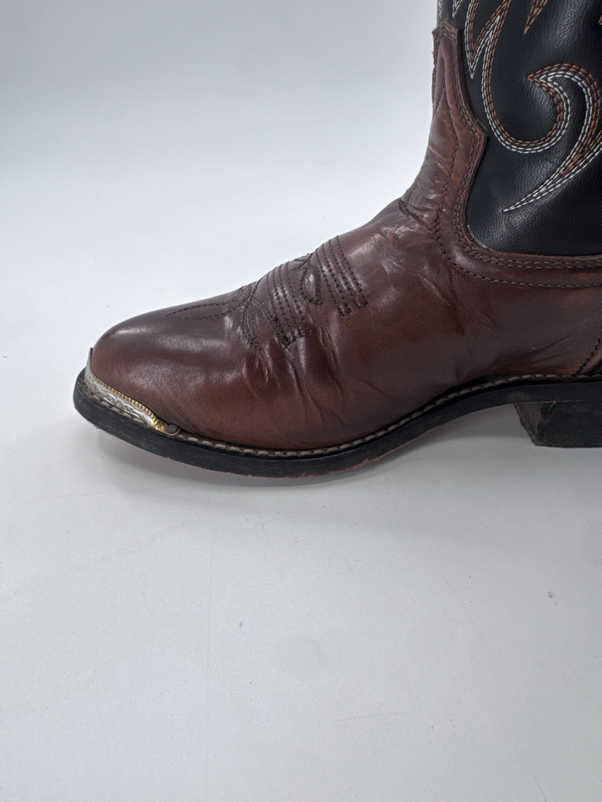 Laredo Men’s 28-2464 Nashville Leather Cowboy Boot Size 7 EW Peanut