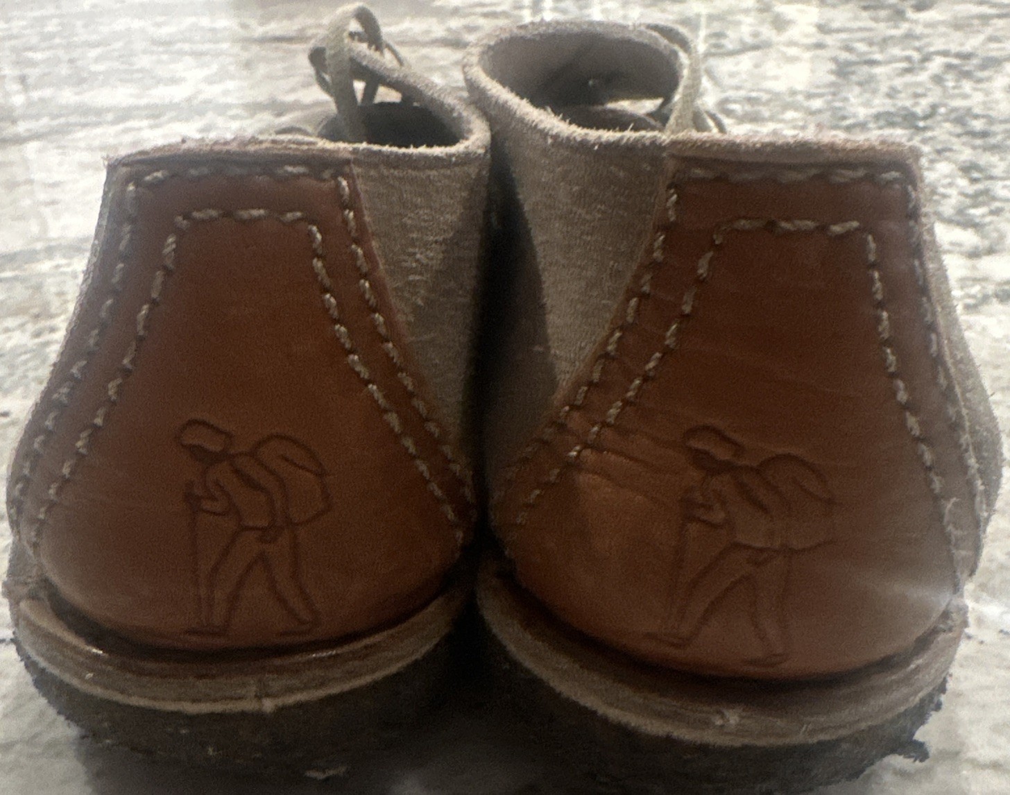 Clarks Desert Trek Boots (Sand Suede) US Size 9 Pre Owned