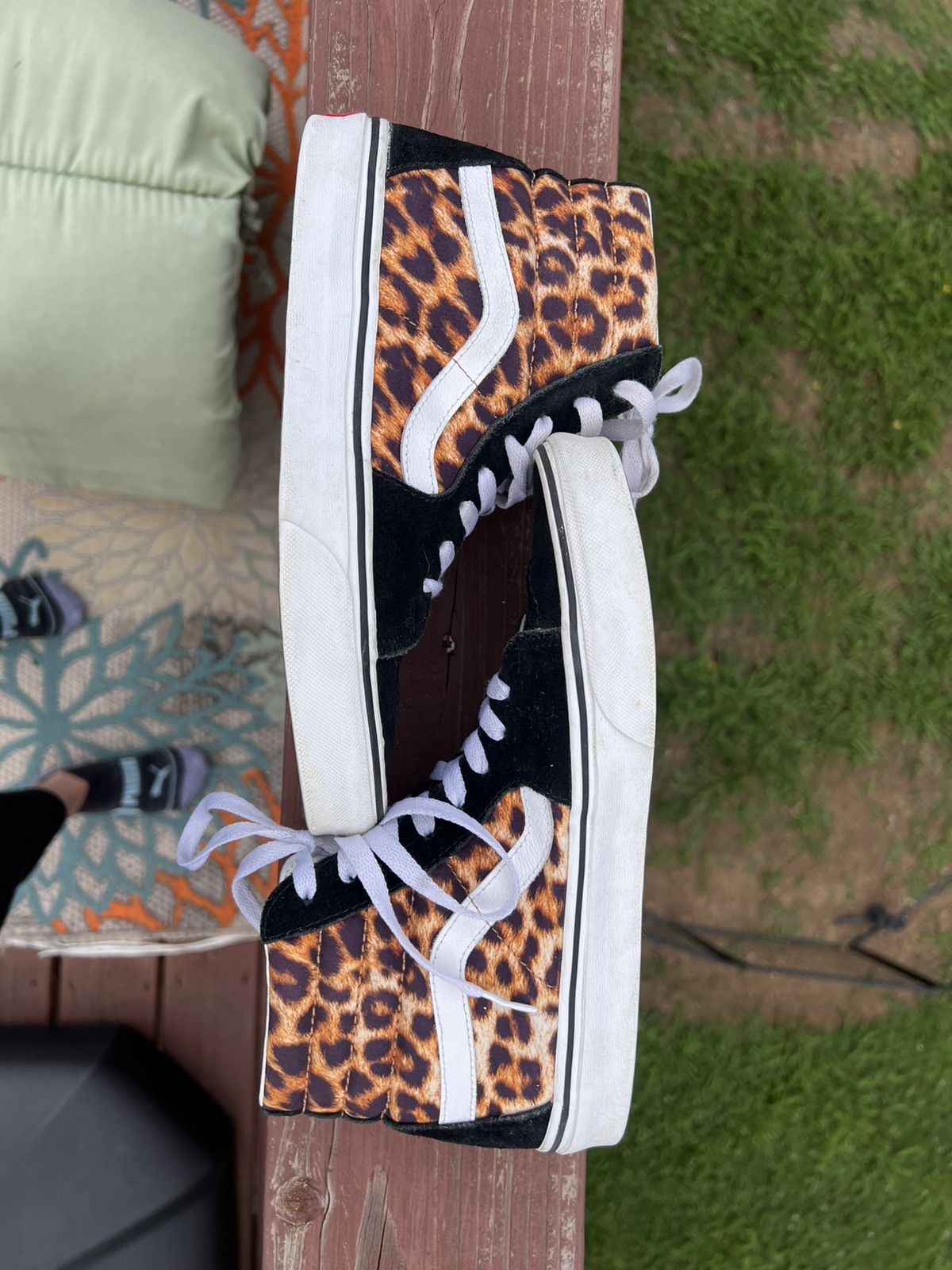 Vans LEOPARD Sk8-Hi Tops, Suede and Leopard. Womens 9.0 / Mens 7.5