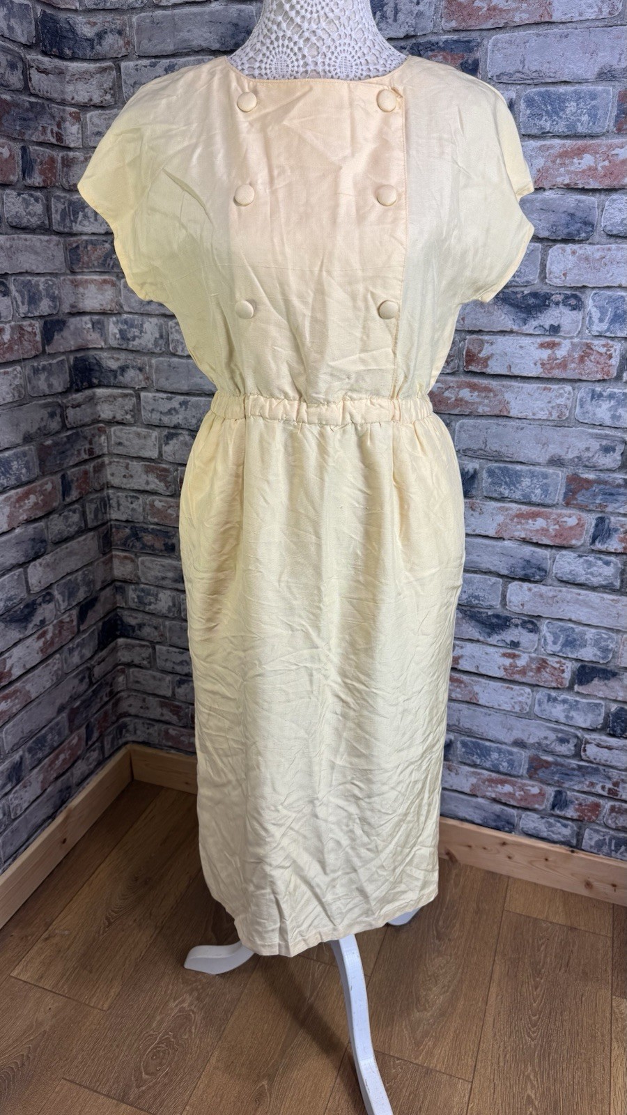 Vintage Dress Women’s 12 Pale Yellow Faux Button Sheath Short Sleeve