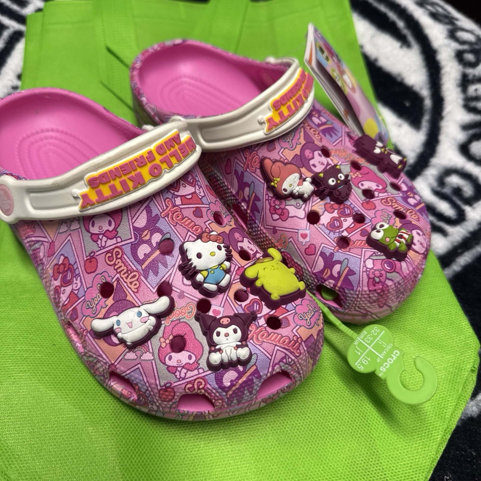 Crocs Hello Kitty 7 Women’s / 5 Men’s Classic Clog New with Tags NWT. Fast Ship