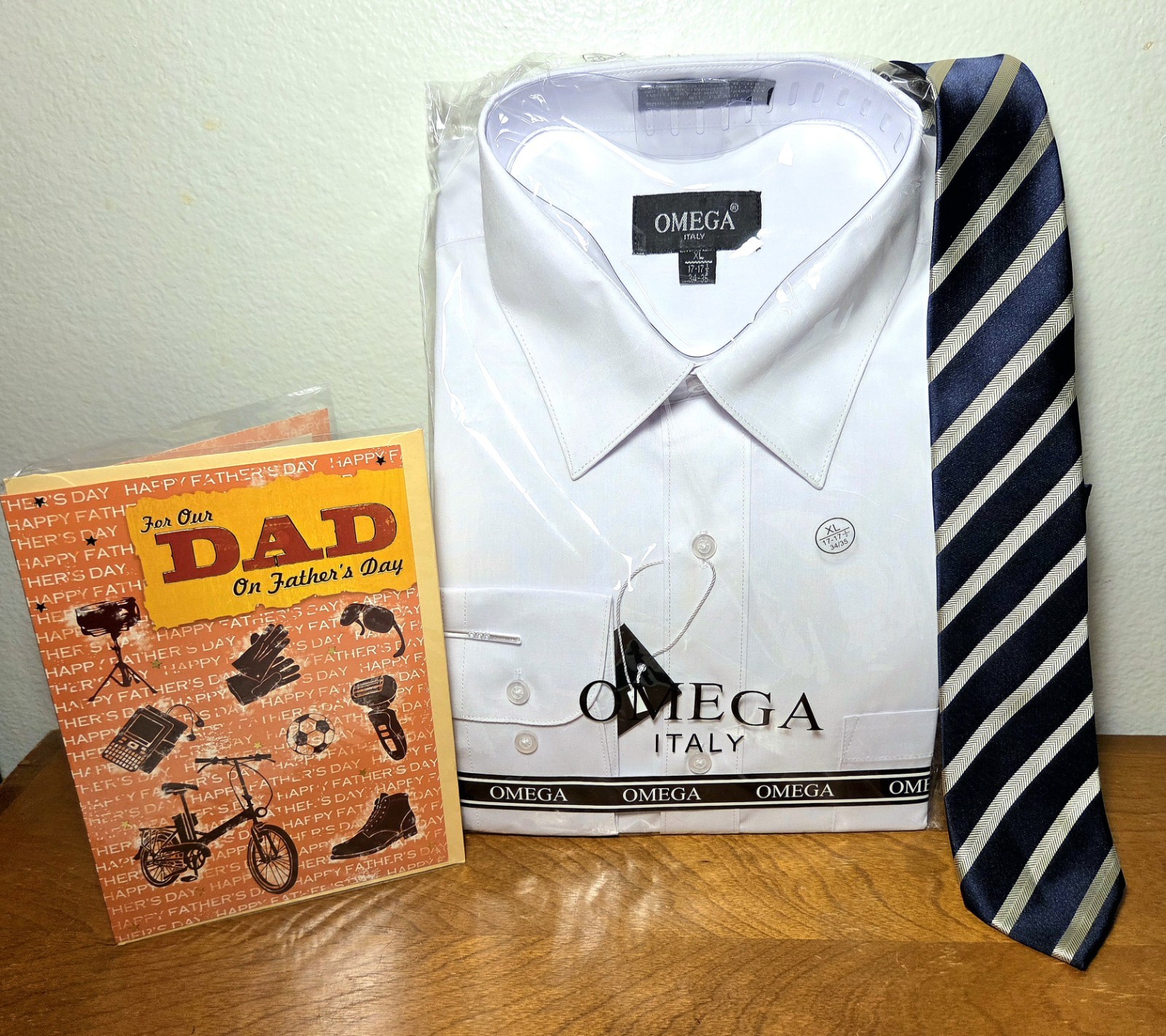 Fathers Day Gift Set White Buttoned Shirt XL/17 Navy Blue/Gold Tie+Greeting Card