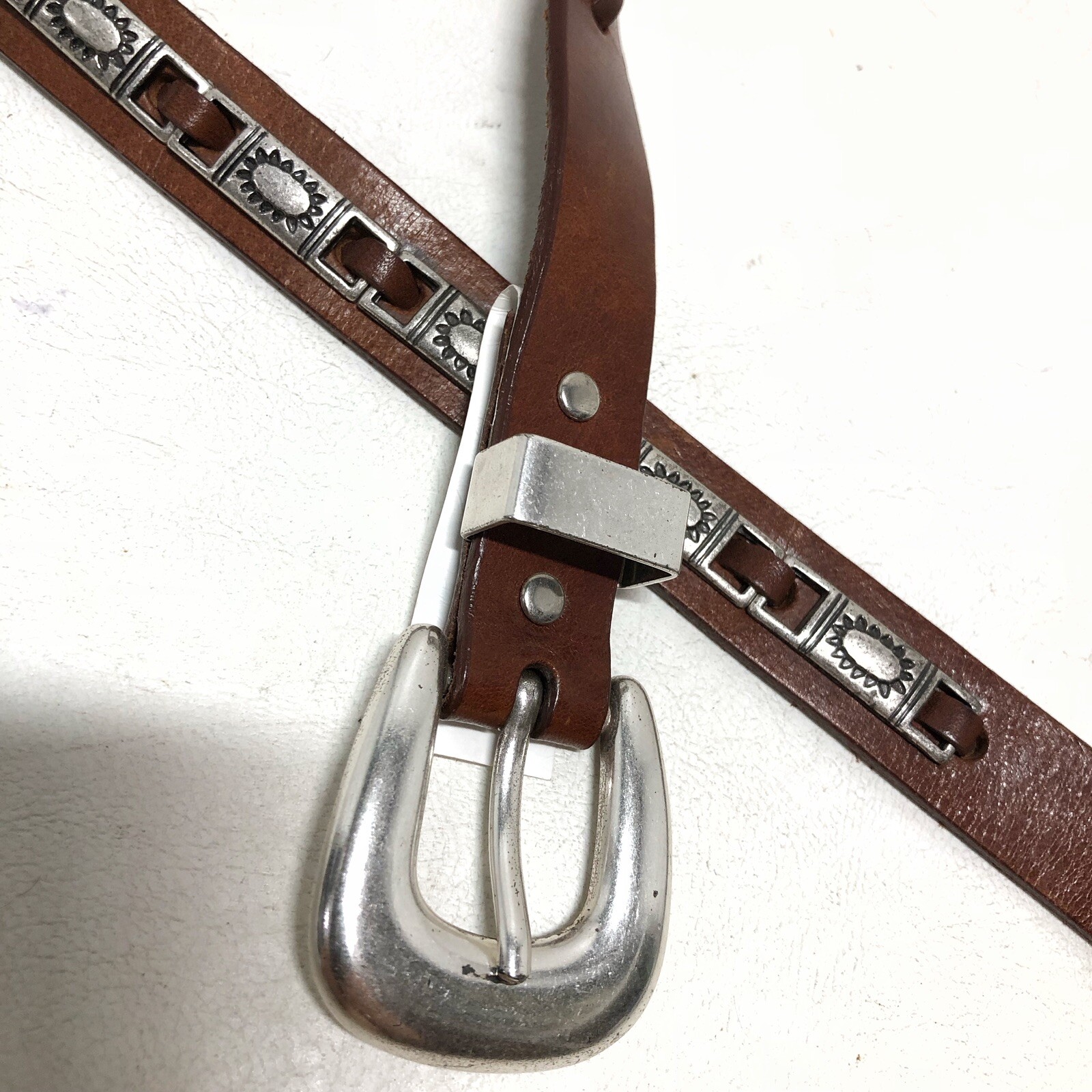 Fossil Leather Concho Belt Brown Silver Medallions Sz S Length 33”, Waist 26-30