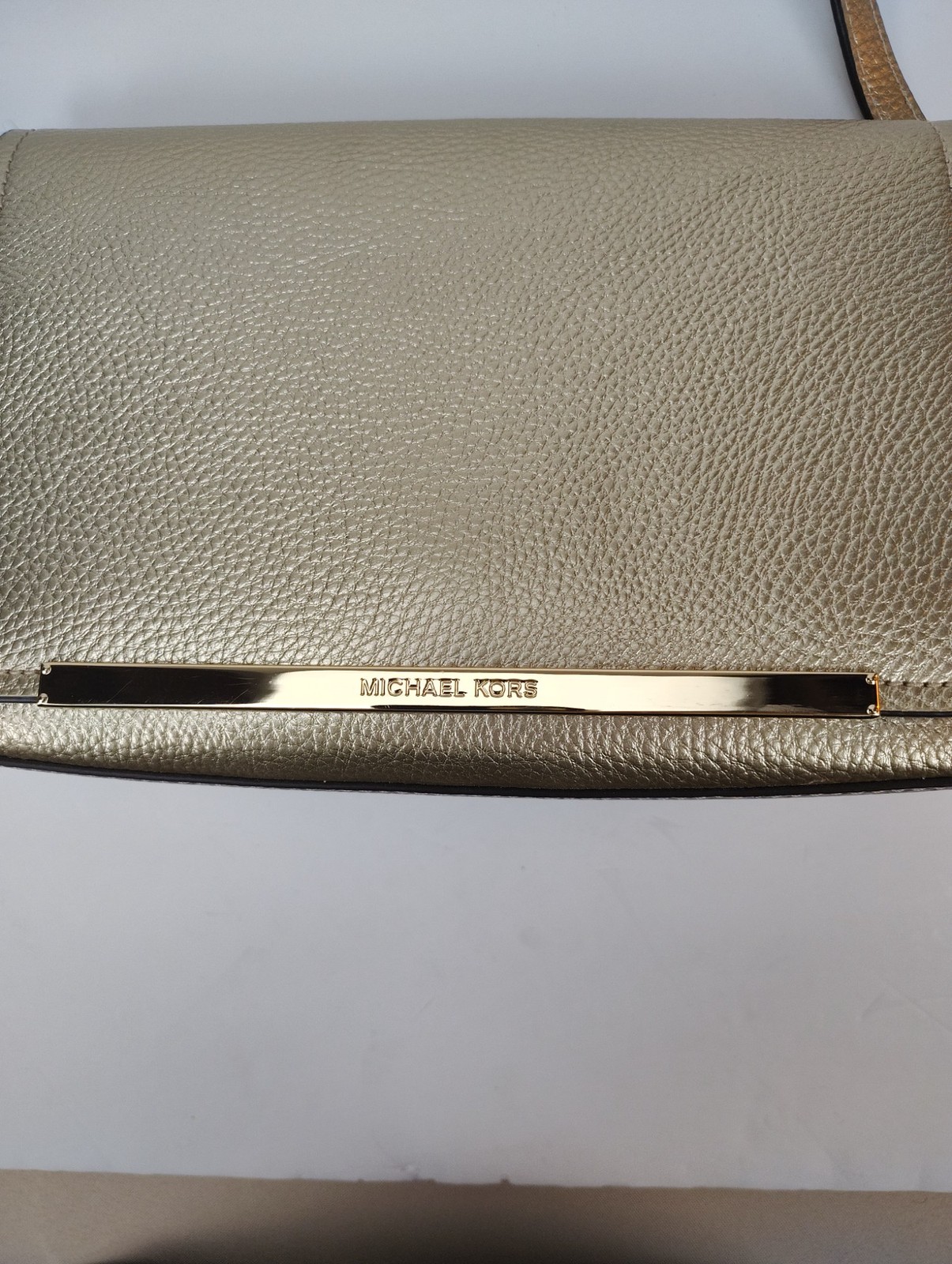 Michael Kors Evelyn Medium Flap Crossbody B Pale Gold – NWT