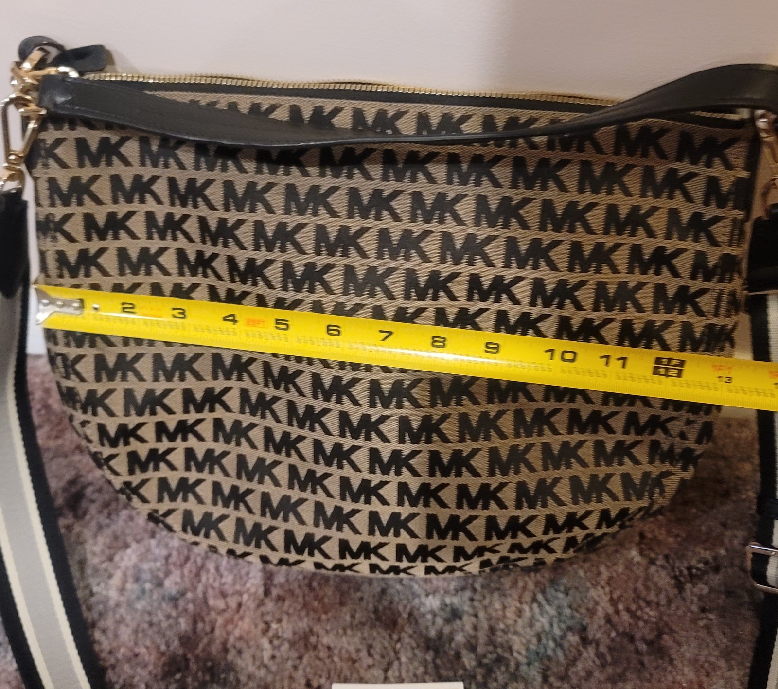 Michael Kors Bedford Sholder Bag Beige With Black Monogram
