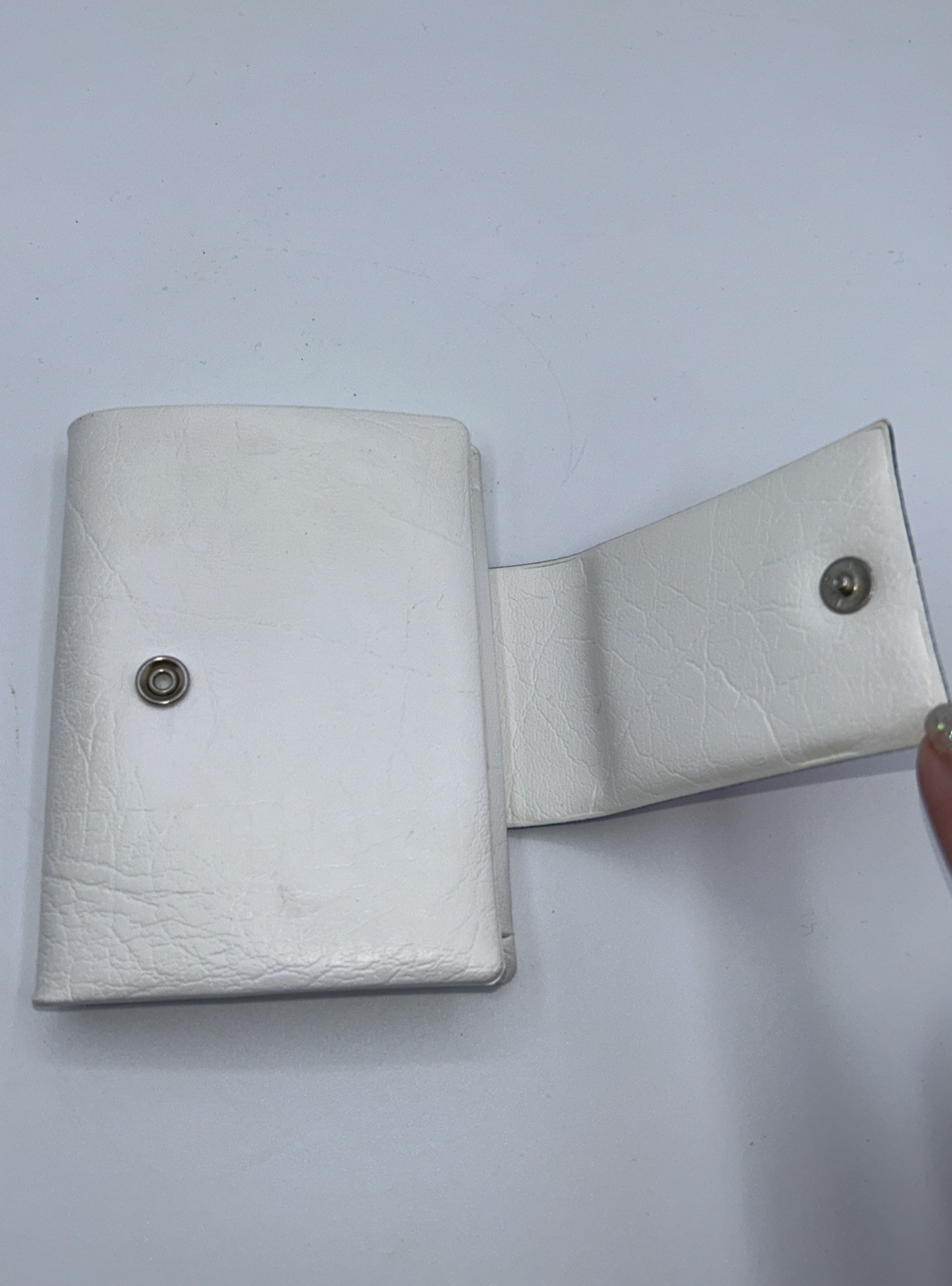 VTG Shaker Square Purse Wallet ID/CC Slots Change Pocket Snap Closure Trifold