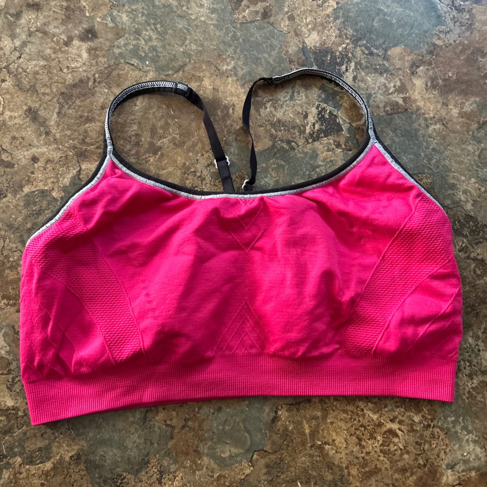 Barley There Wireless Sports Bra Womens Size XL Pink Stretchy Racerback Wirefree