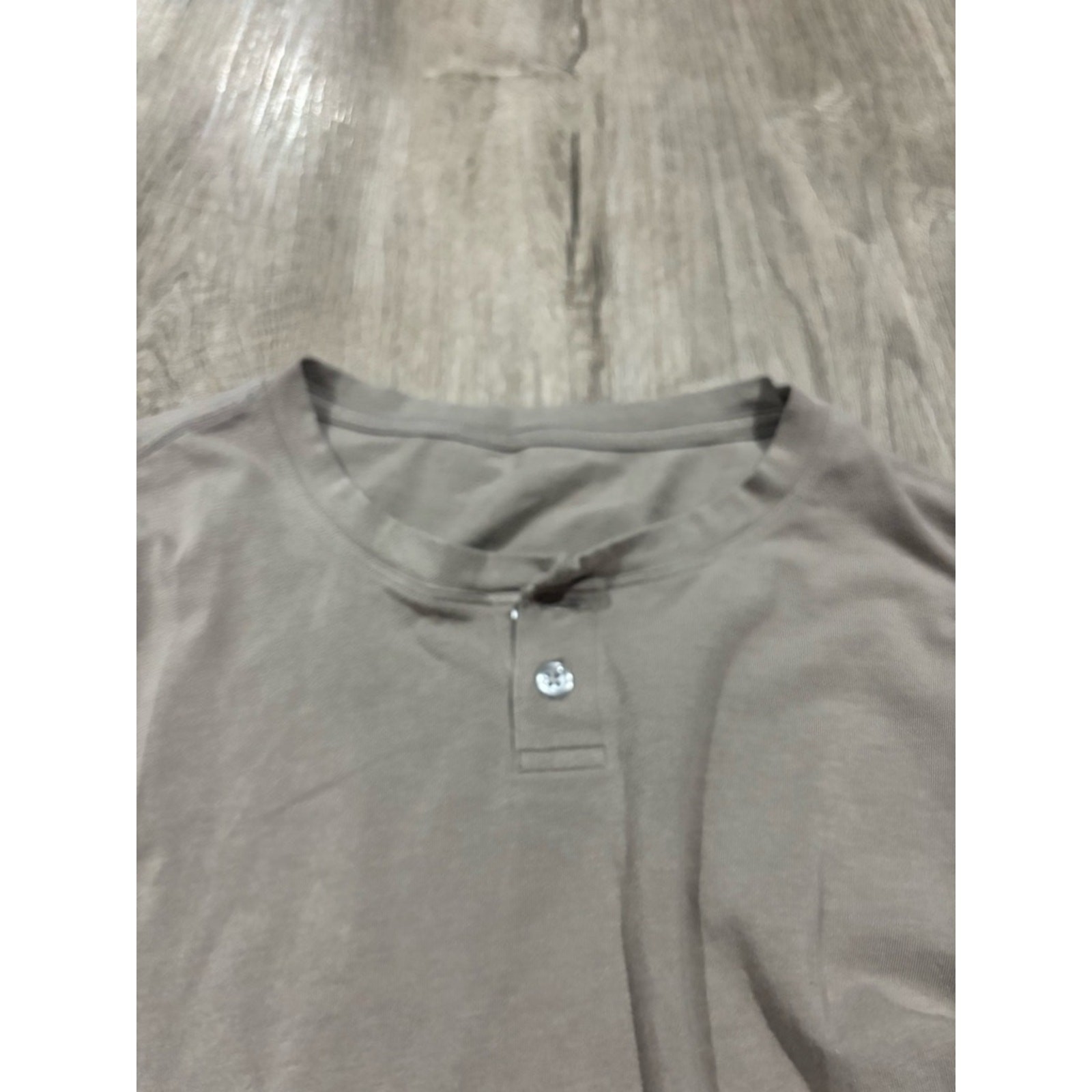 Vuori Long-Sleeve Ever Henley In Walnut Size Medium