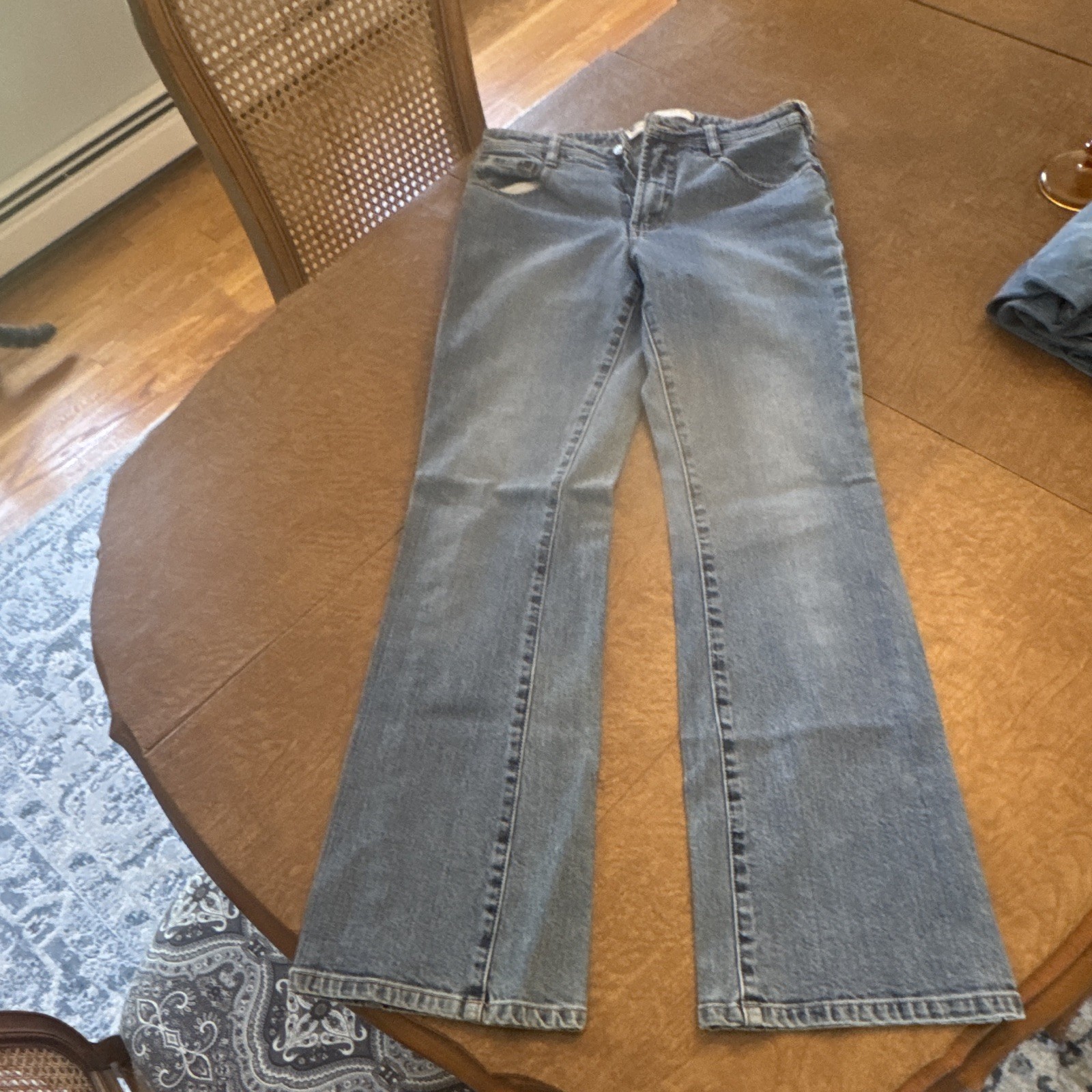 Express Precision Fit Women’s Flare Jeans Size 7/8R Blue Light Wash Mid Rise