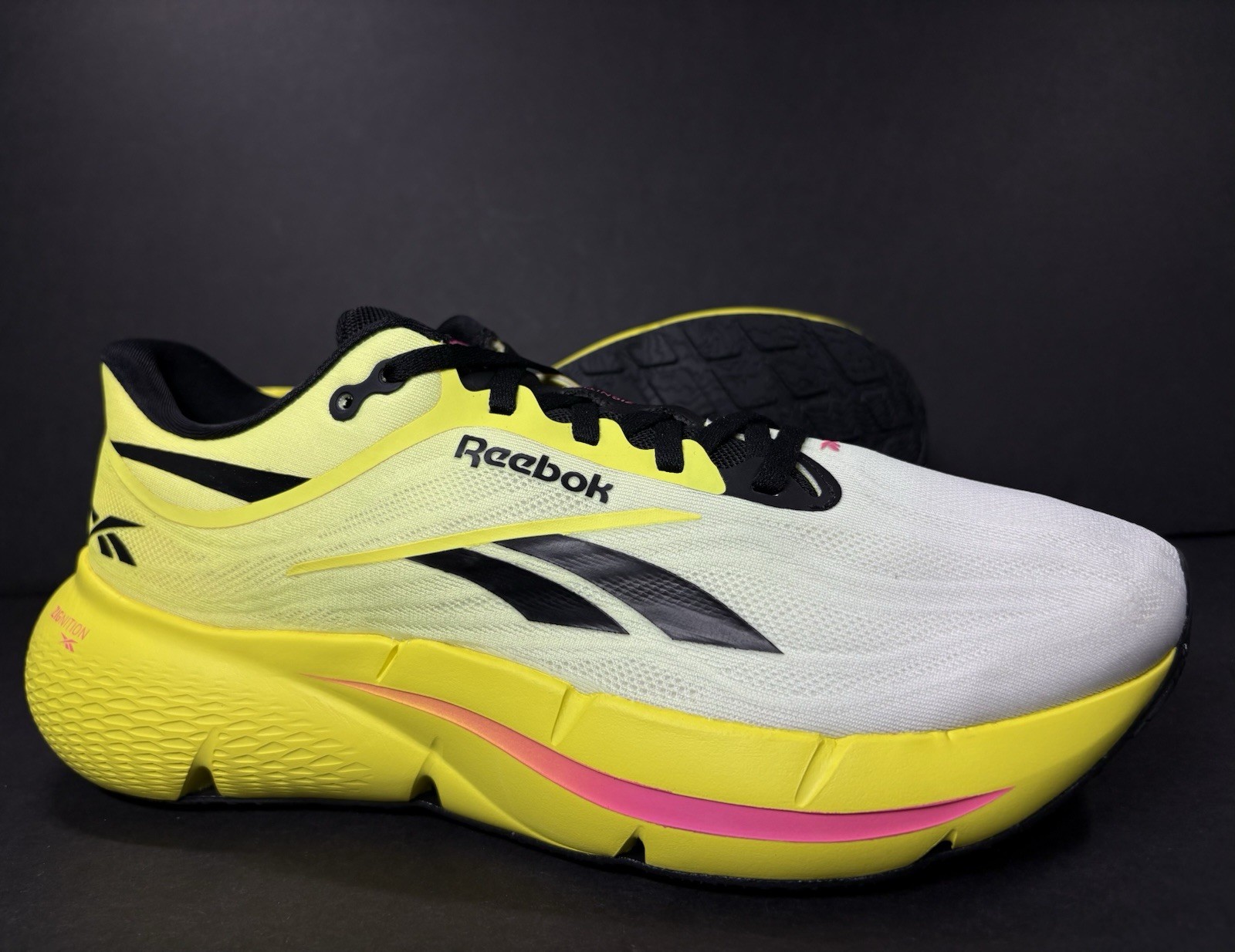 Reebok Zignition Electric Yellow Black Mens Size 9 Max Cushion Running Shoes