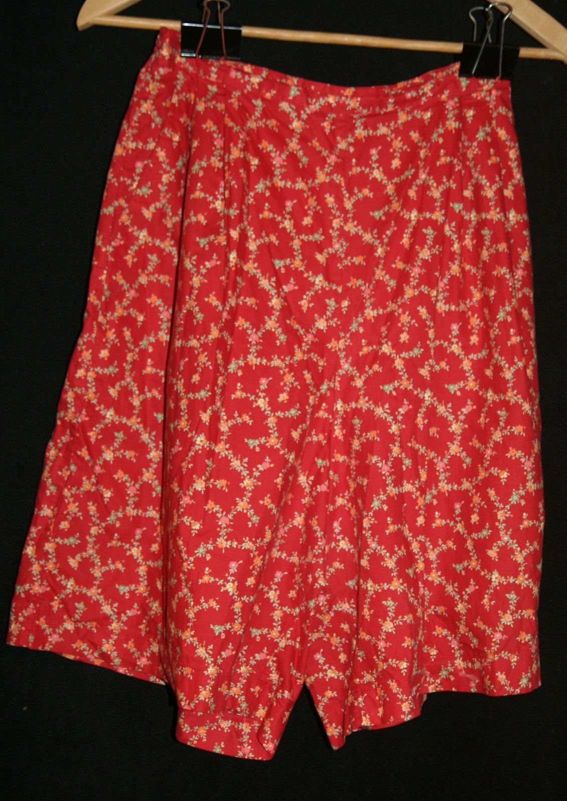 Laura Ashley VINTAGE Floral Pleated Skirt 12 Red with pink and green pattern