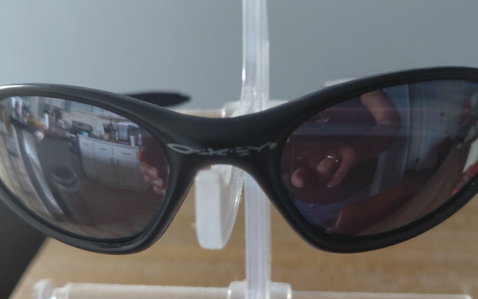 Vintage Oakley Minute 1.0 Sunglasses Black Frames Lenses Wraparound W/Case 90s