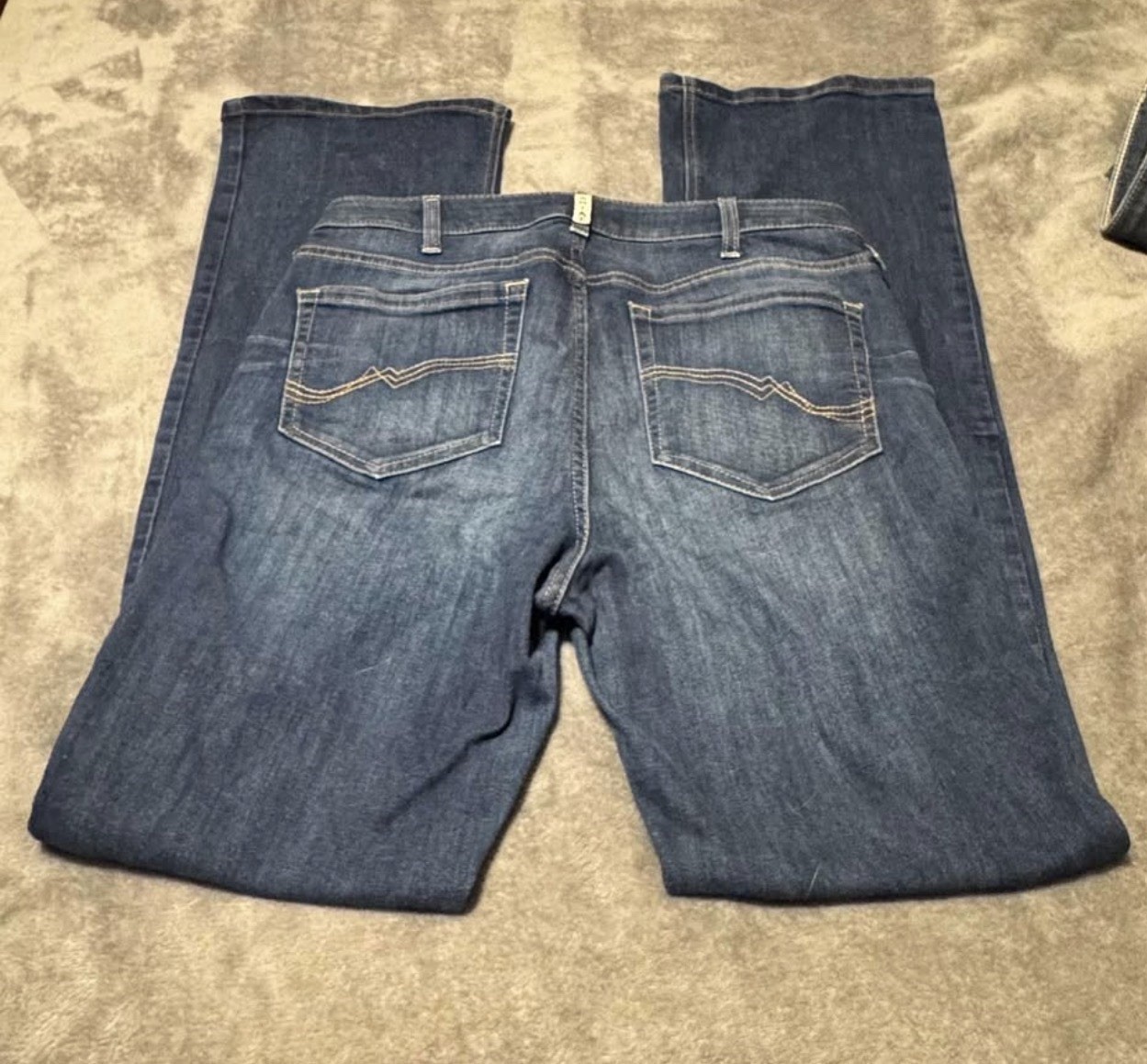 Women’s Ariat Blue Denim Bootcut Jeans Mid Rise 5-Pocket Cotton Medium Wash