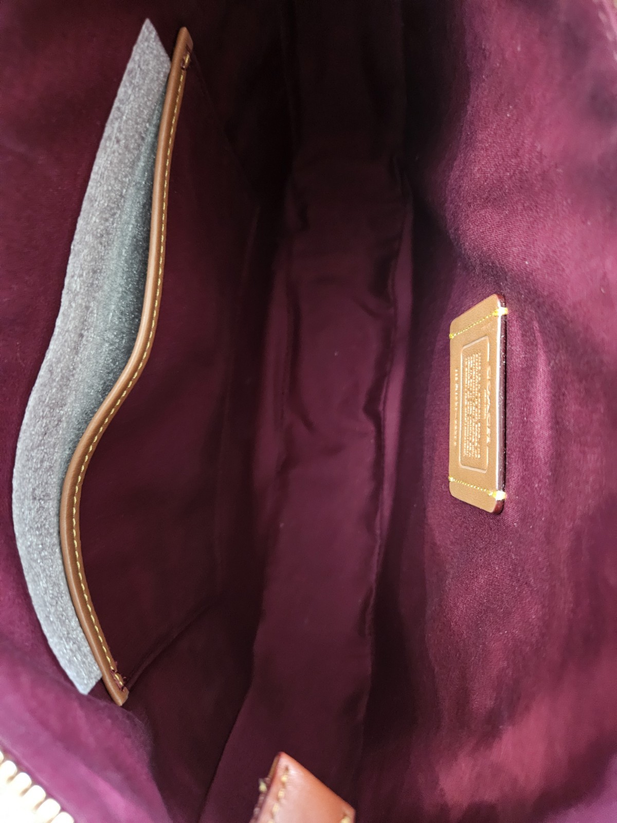 Coach Chaise Signature Logo Brown