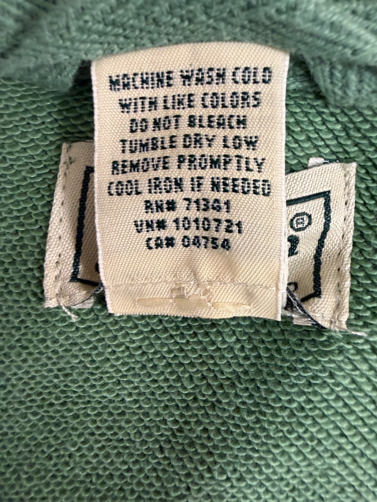 L.L.Bean Men’s M Green Slub Crewneck Sweatshirt Chest Pocket Raglan