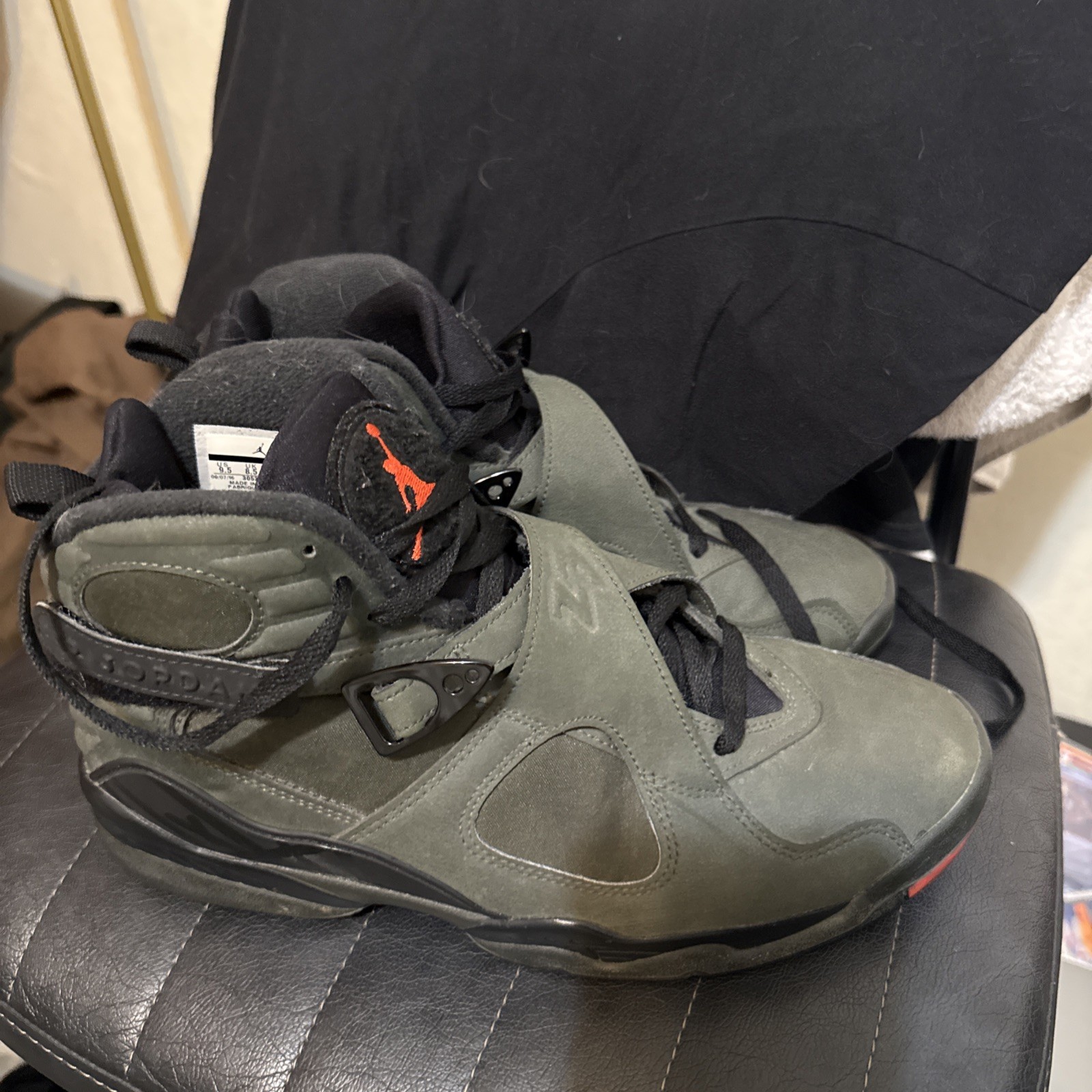 Size 9.5 – Air Jordan 8 Retro Take Flight