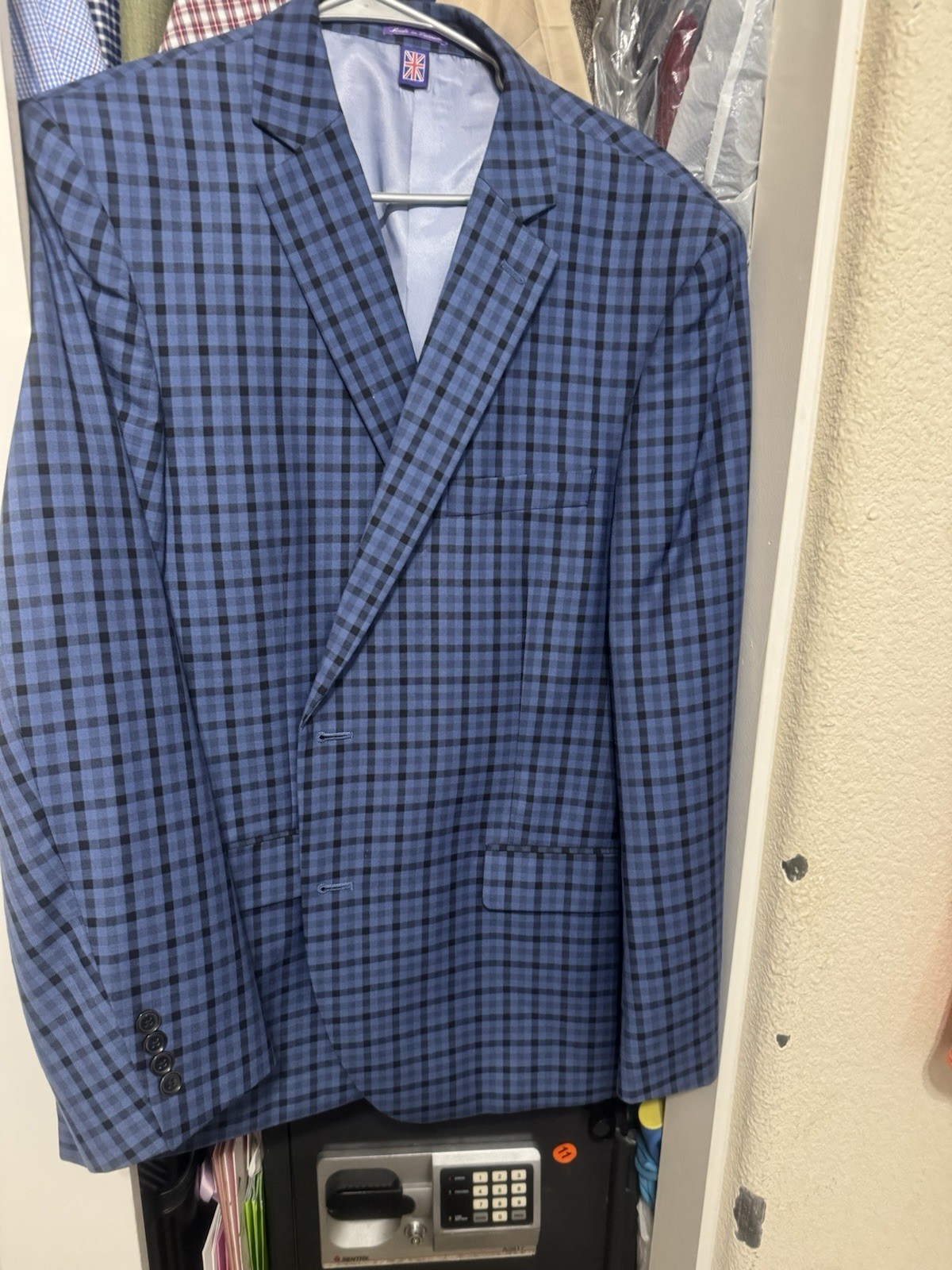 Lightly used 44R blazer