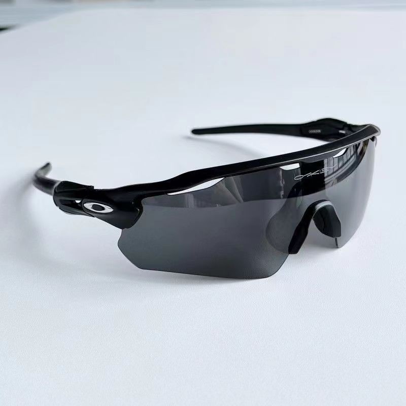 New Oakley Radar EV Path Polarized Prizm Black Frame Mirror/Chrome Len OO9208-08