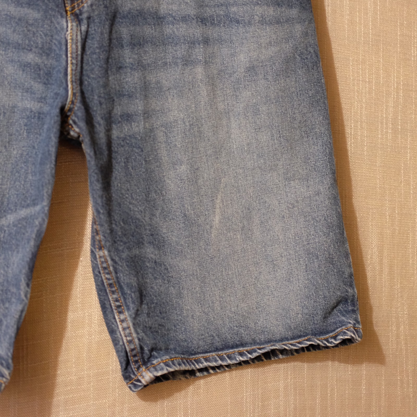 Levis 569 Jean Shorts Blue Denim Bermuda Inseam 11-1/2 in Mens W36 #A12-15