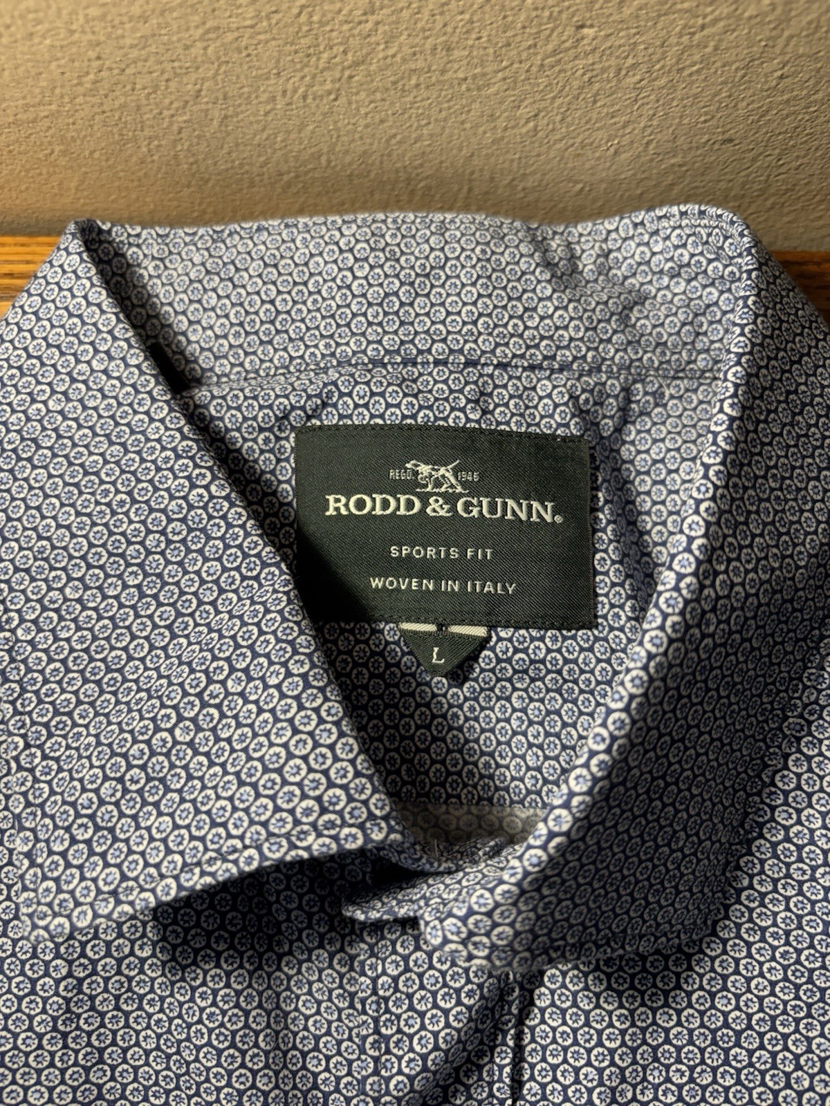 Rodd & Gunn Shirt Mens Sz L Dark Blue White Geometric Sports Fit Long Sleeve