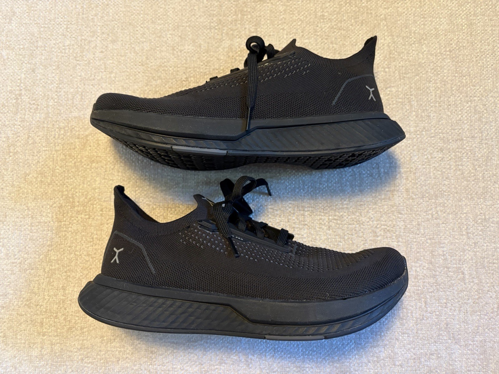 Flux Adapt Waterproof Runner Sneakers Mens 9.5 Women’s 11 Athletic Knit Shoes