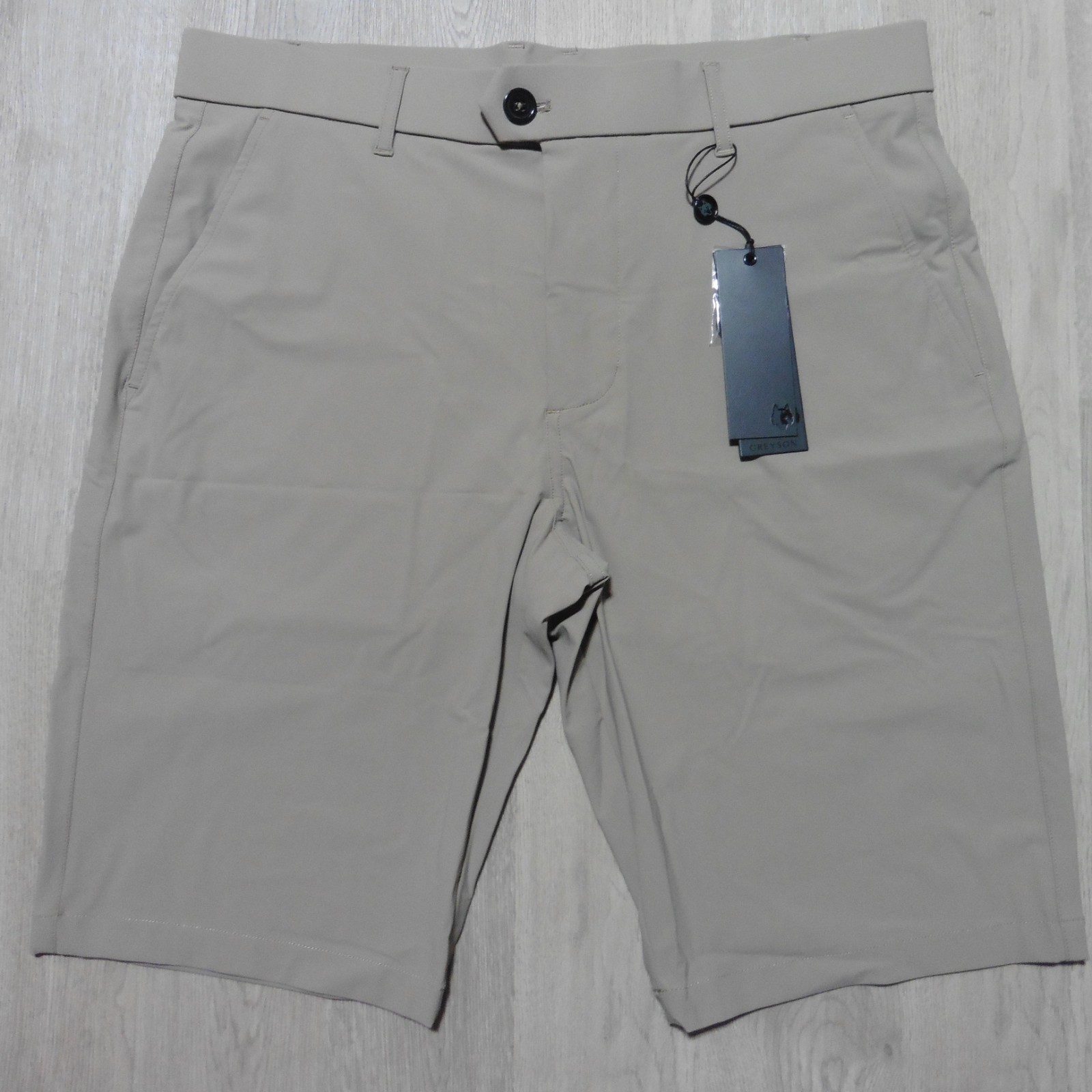 GREYSON Mens 32 (34) MONTAUK SHORTS RIVERSTONE BEIGE PERFORMANCE GOLF 10”