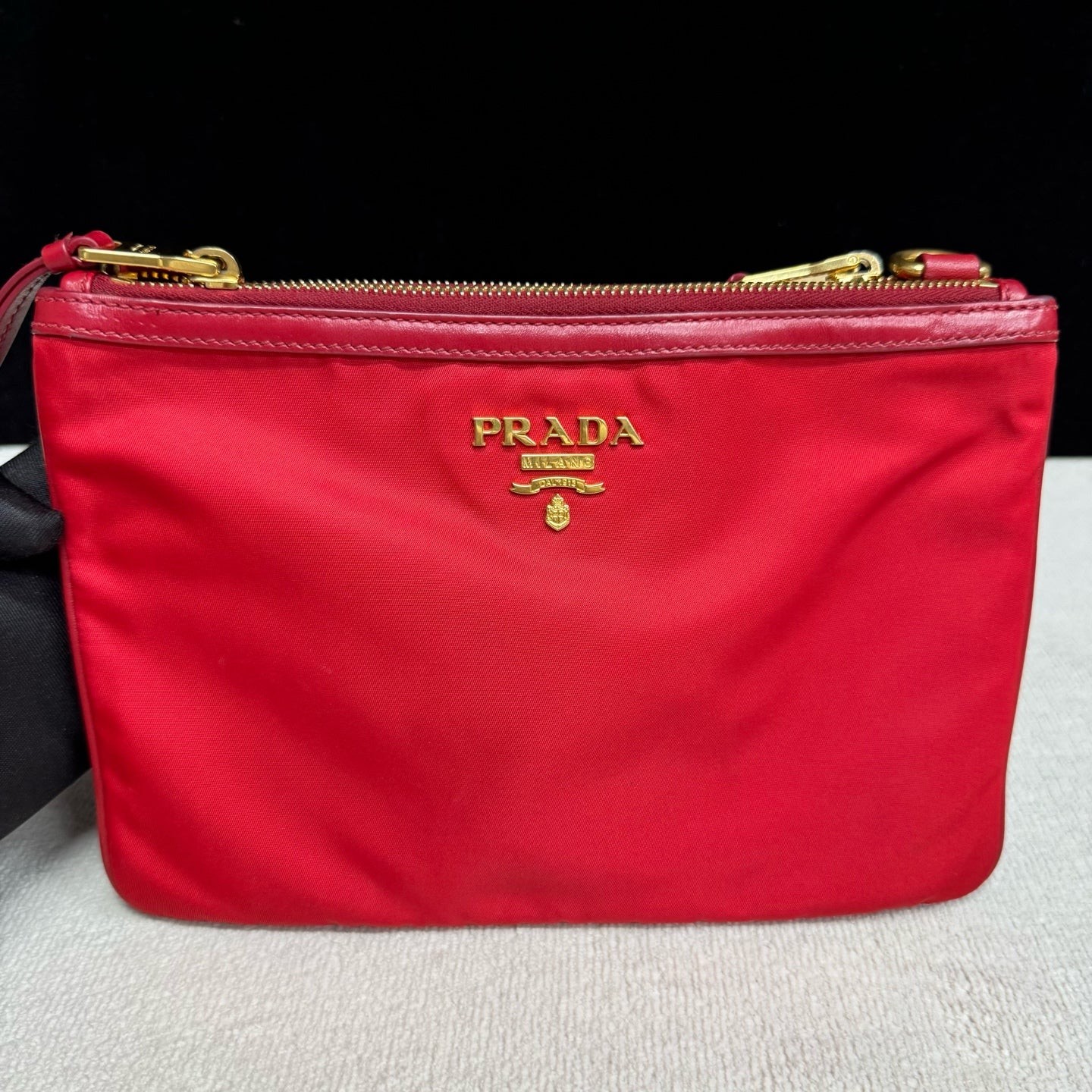 Prada Clutch Red Tessuto Nylon Calfskin (zs051826b5r)