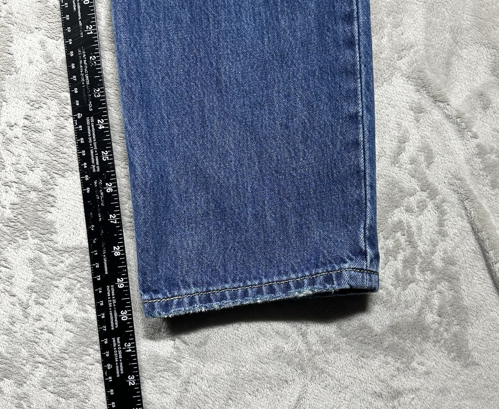 Levi’s Low Pro Straight Denim Jeans Women’s 26 (Actual 28×30) Blue Distressed