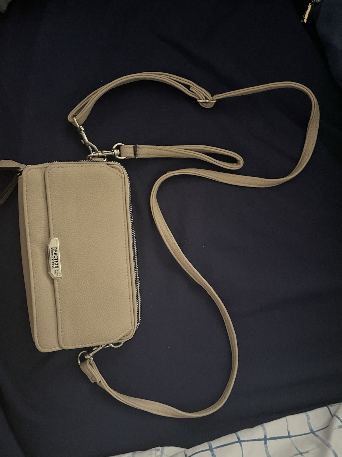 Kenneth Cole Reaction Beige Zip Wallet Wristlet Strap, Credit Card Slots
