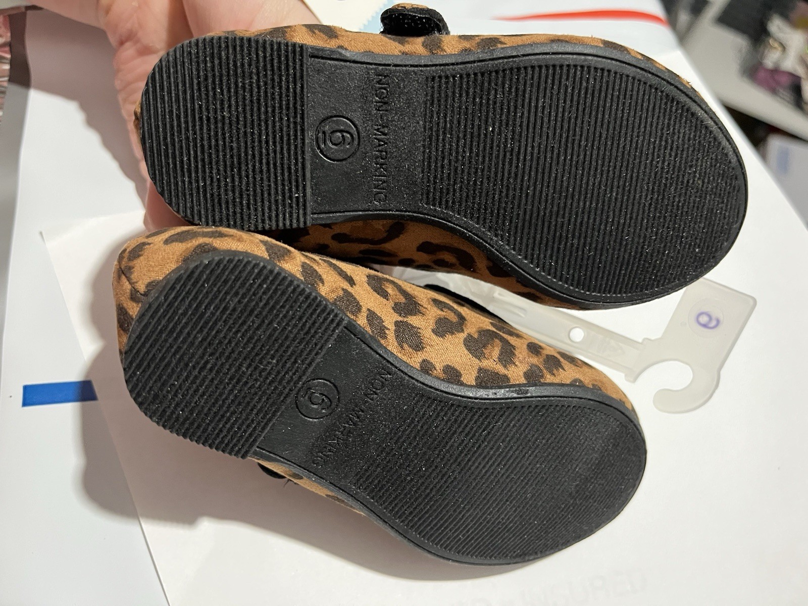 Leopard Print Slip-On Girls Flats w/ Memory Foam and strap Brown/Black baby US 6