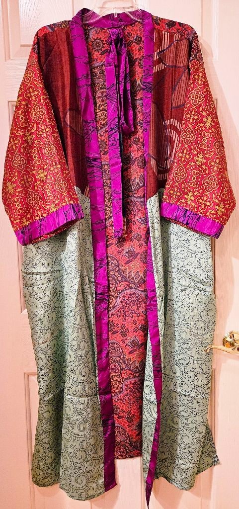 Art Silk Kimono Robe~ Women’s One Size~ Kimono w/Tie ~Paisley ~Purple, Green~NEW
