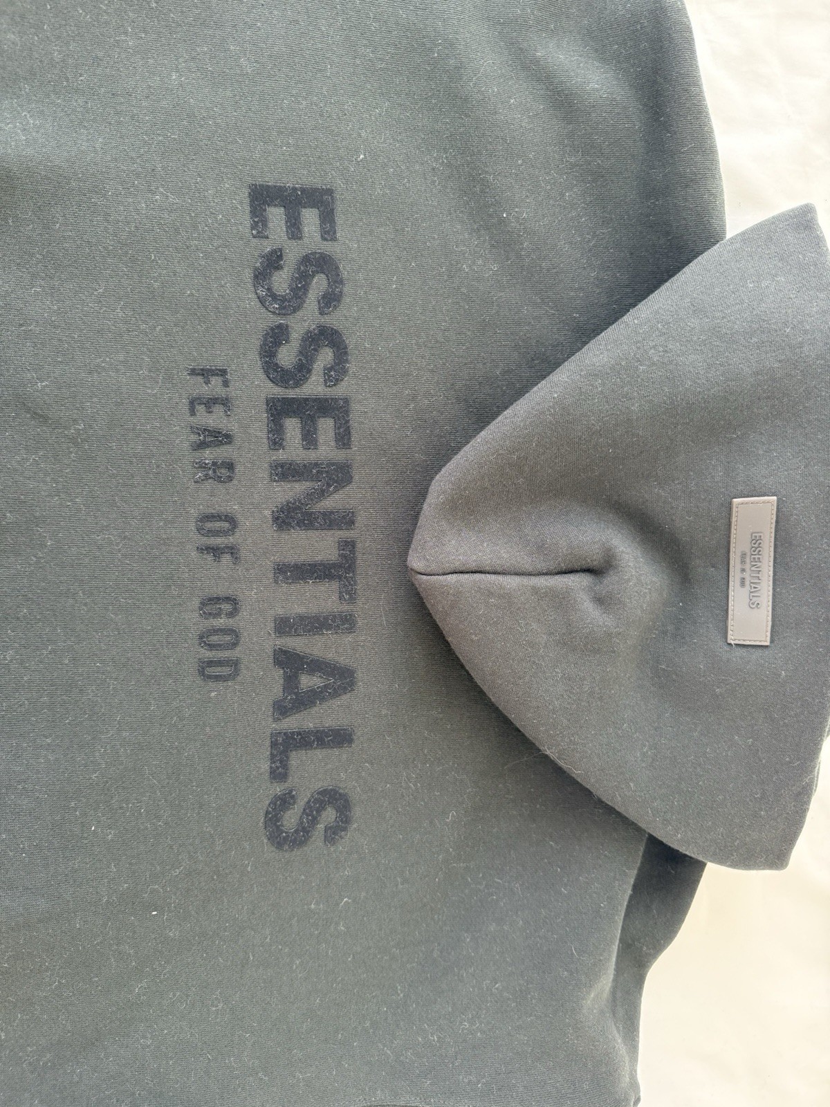 ESSENTIALS Black Pullover Hoodie Medium Unisex Casual Streetwear