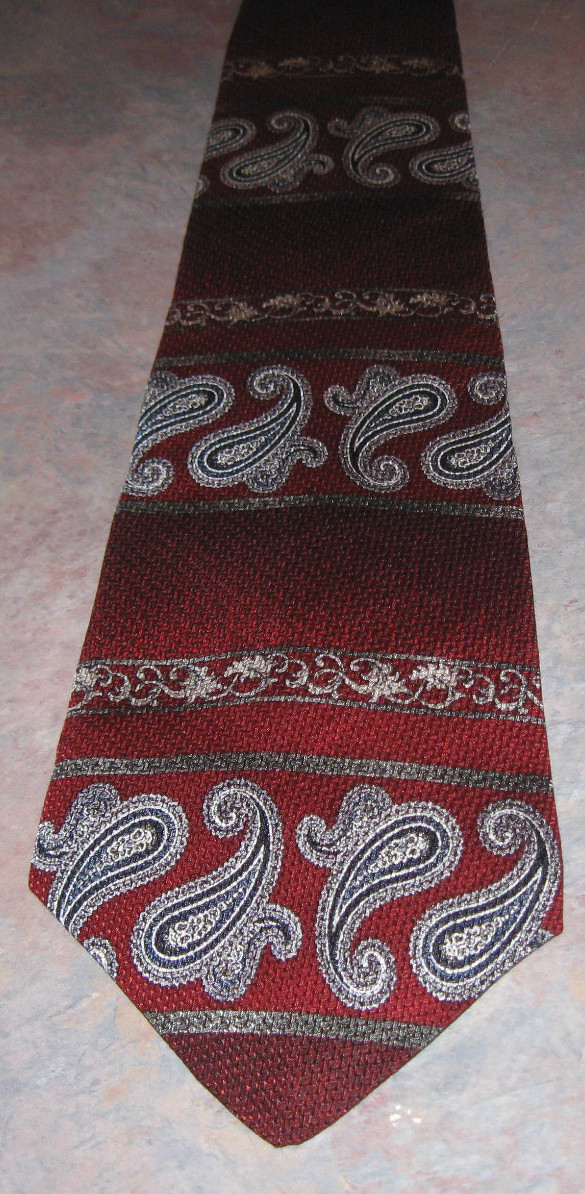 New Striped/Paisley Classic (57″-60″) Necktie by Foxx & Hawkfield