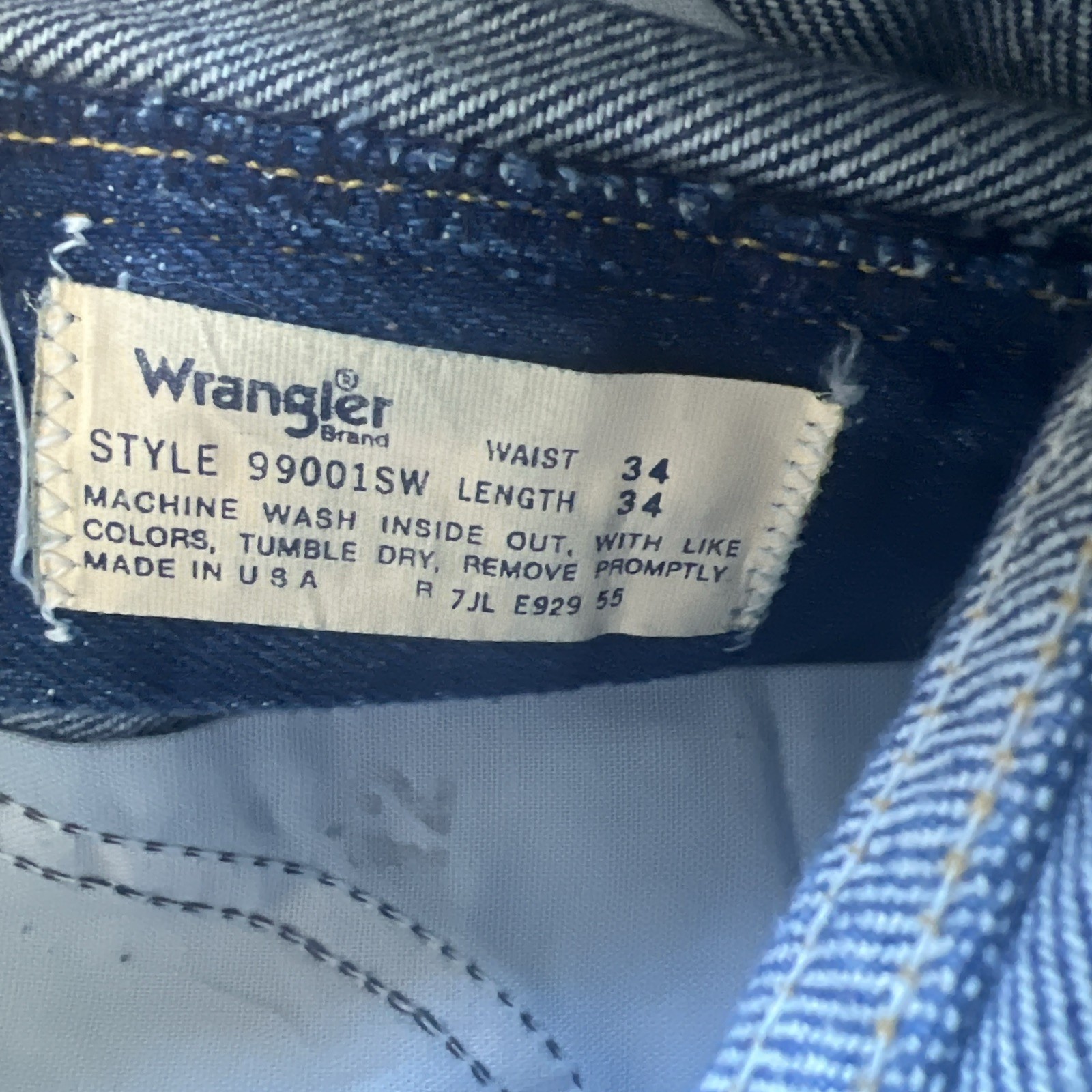Vintage NWT Wrangler Regular Fit Stone Washed Blue Jean 34x34Cotton Made in USA