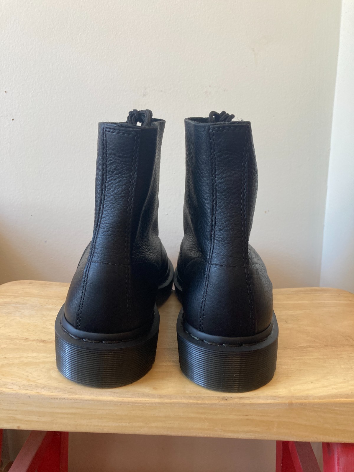 New Dr. Martens 1460 Ambassador Leather Lace Up Boots 11 US Black Mens Mono
