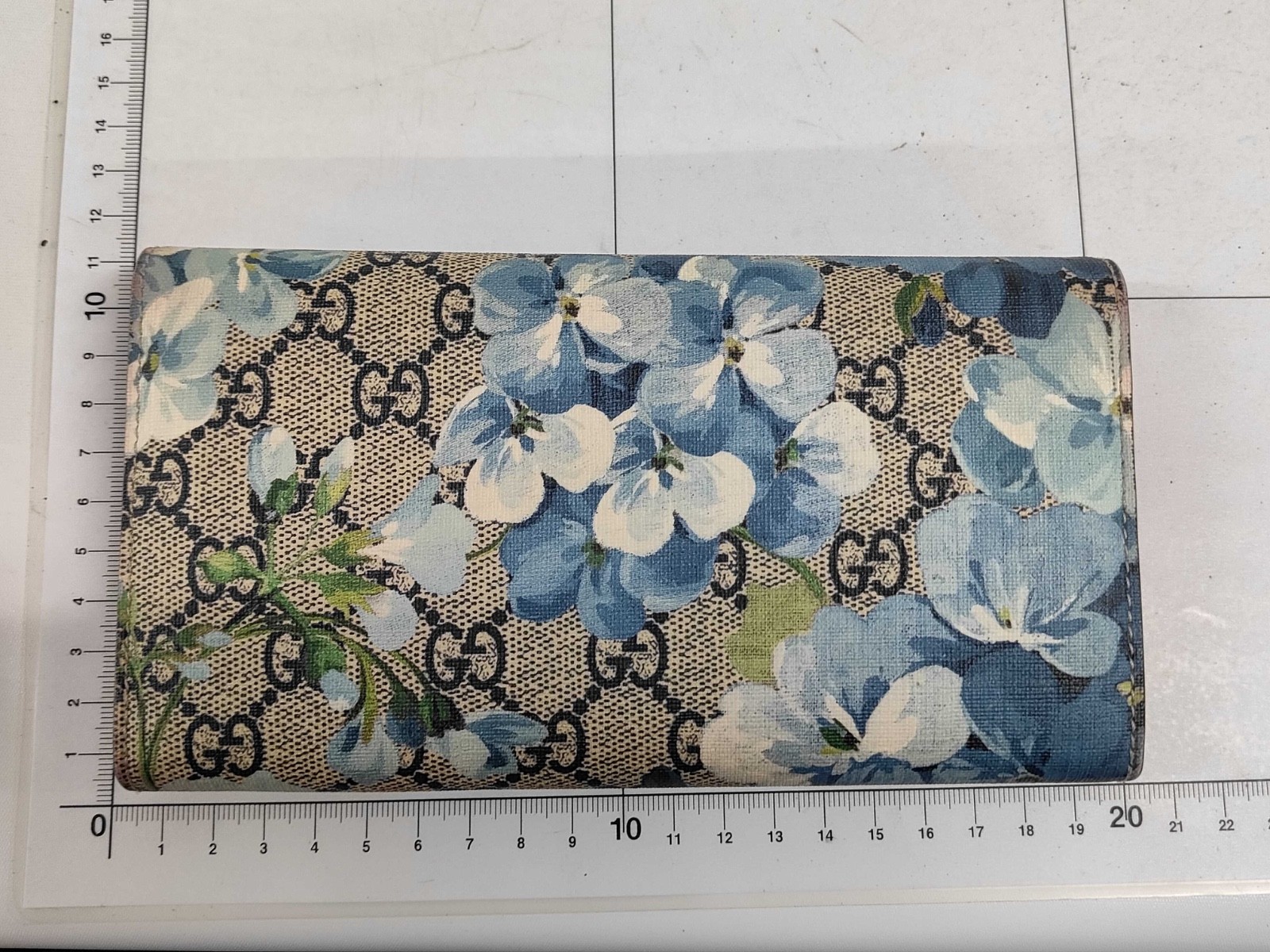 Gucci Blooms Long Wallet GG Supreme Blue