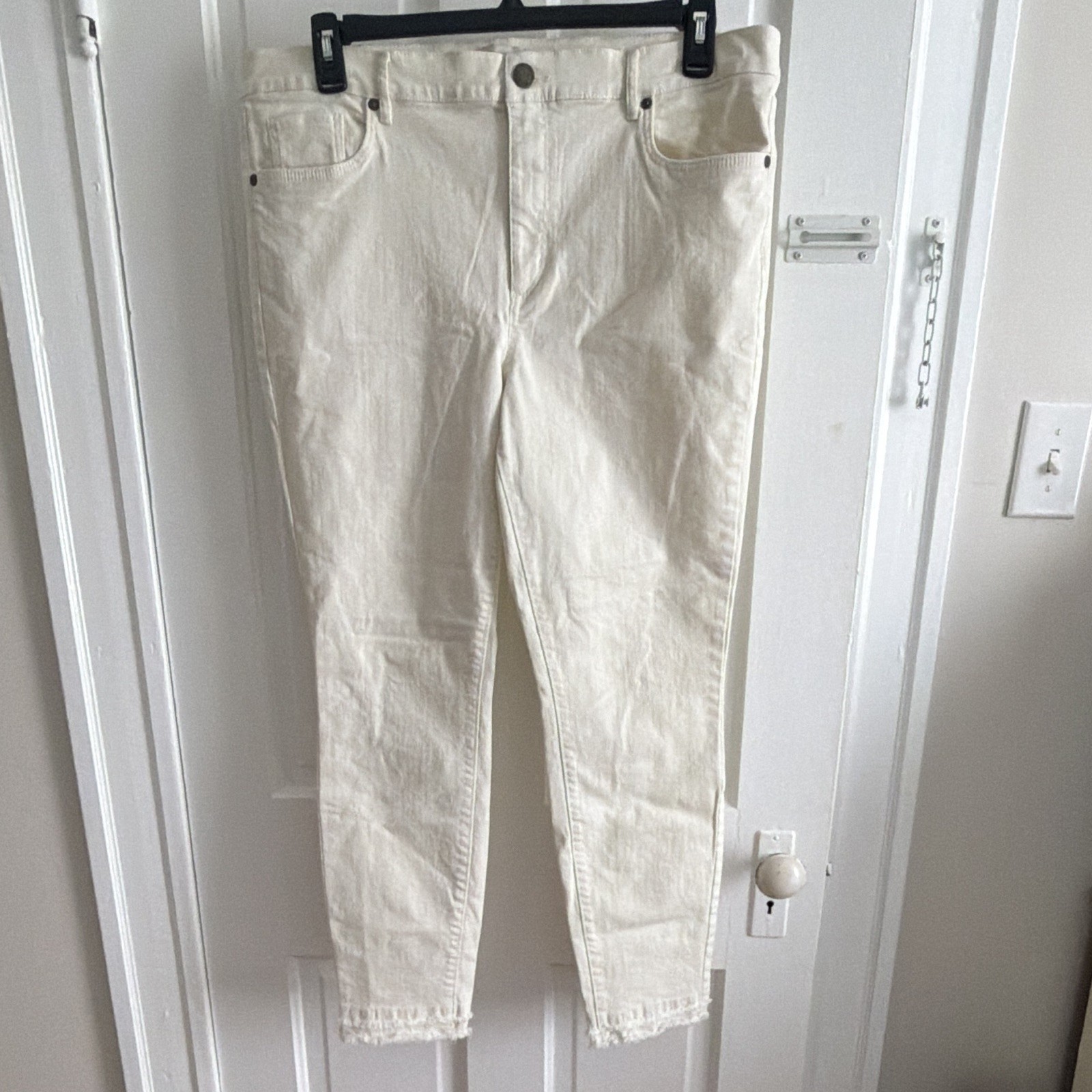 LOFT Outlet Women’s Ivory Skinny Denim Jeans Frayed Hem 5-Pocket Pockets 16