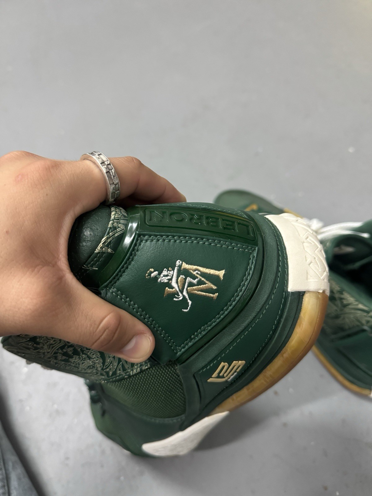 RARE Nike Zoom LeBron 2 SAMPLE PE LOT SVSM AWAY 15 PROMO & 2 LOW GUTS SAMPLE 14