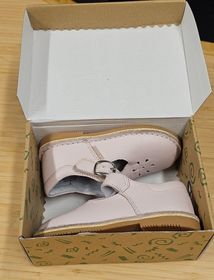 L’Amour Toddler Girls Light Pink Leather Mary Jane Shoes Buckle TStrap Size 7