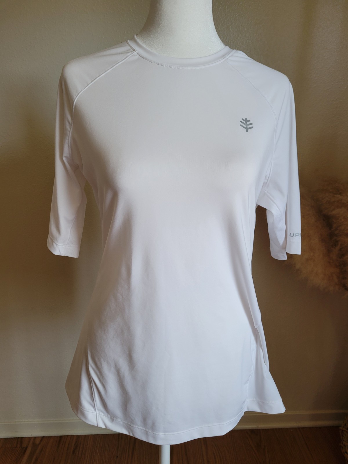 Coolibar UPF50 Top Devi Short Sleeve Fitness Shirt White Athlon Fabric Small New