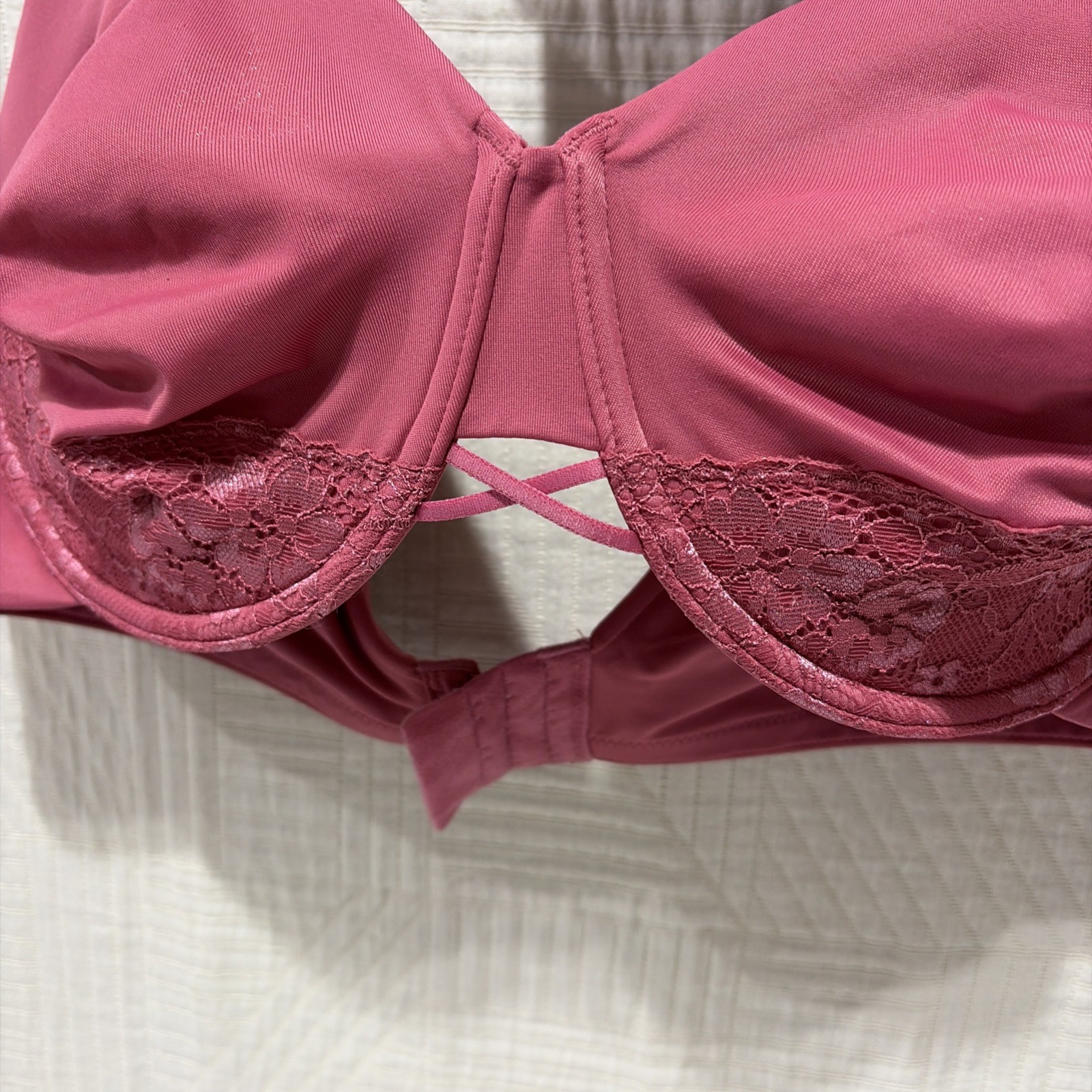 Vanity Fair Radiant Collection 40 D Lovers Knit lace. New 76571