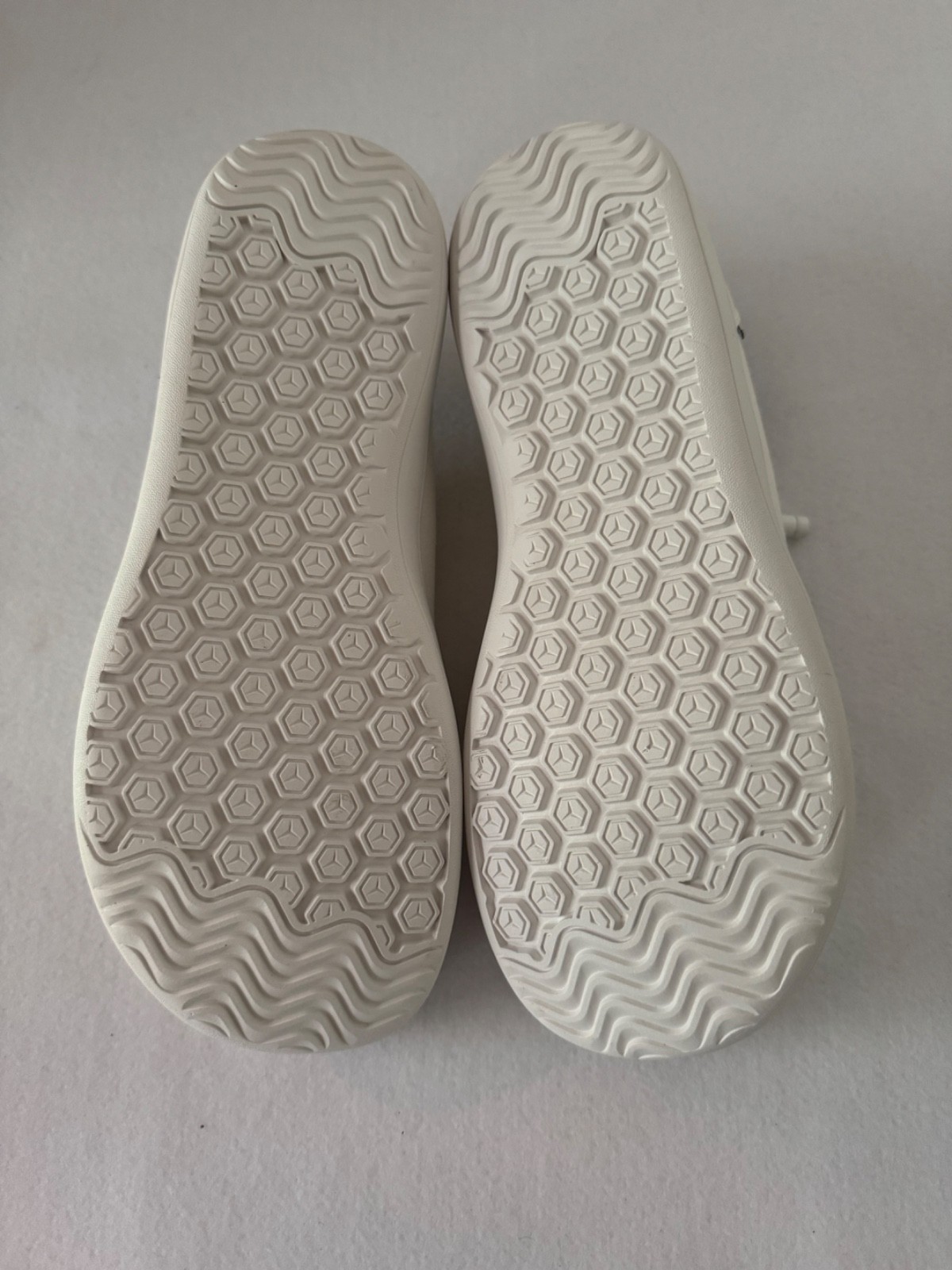 Hobibear Minimalist Barefoot Shoes White Size 42 Womens 10.5 Mens 8.5-9 NEW NIB