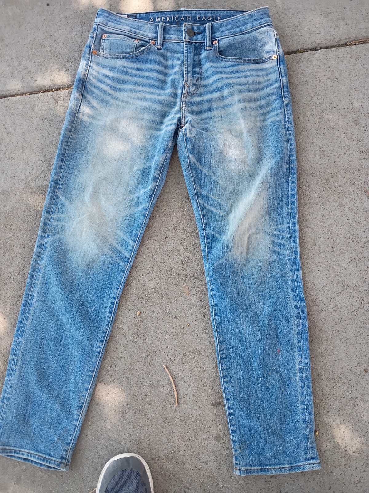 American Eagle AirFlex+ Temp Tech Slim Blue Light Wash Denim Mid Rise Jeans
