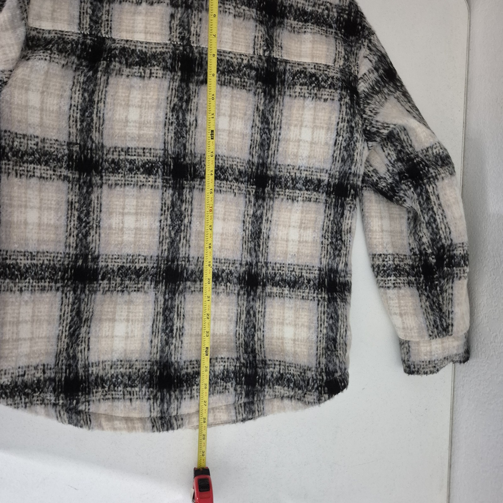 Ambiance Outerwear Womens Jaciket M Black/Beige Plaid Lined Button Up Shacket