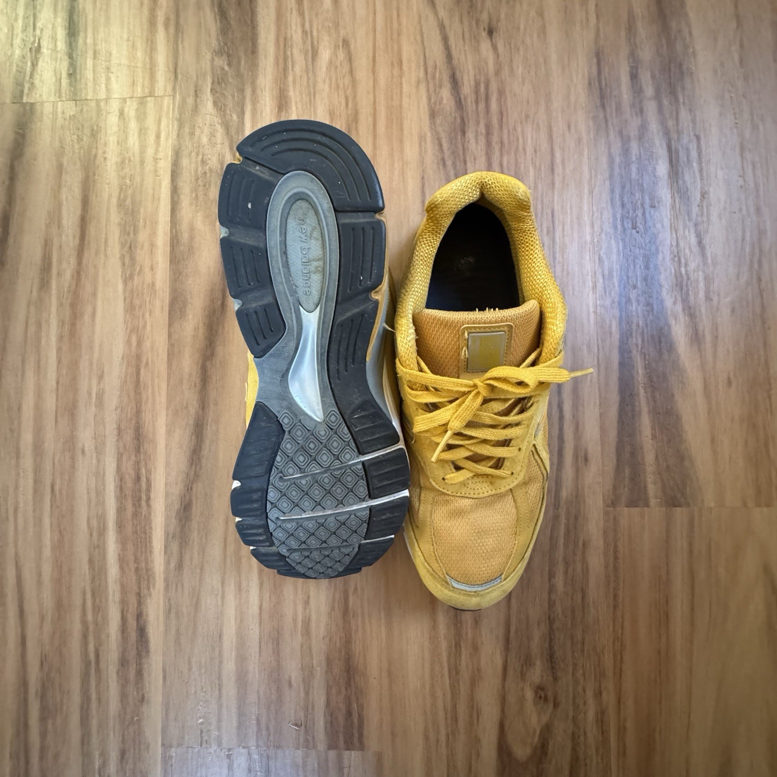 New Balance 990V4 Yellow Suede Mesh Low Top Men’s Athletic Sneaker Made in USA