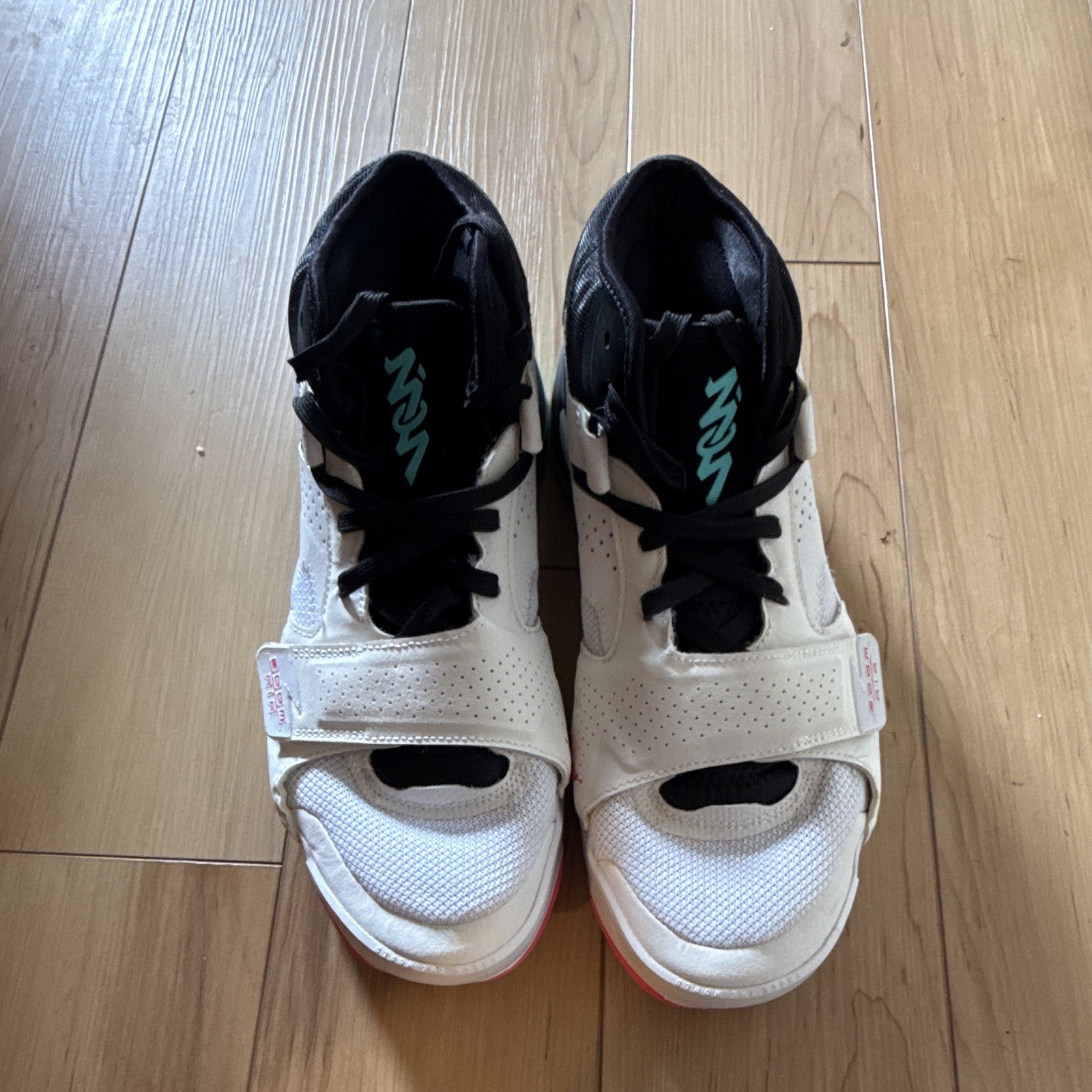 Jordan Zion 2 Mid Top Basketball Sneakers Lace Up Hook & Loop White/Black