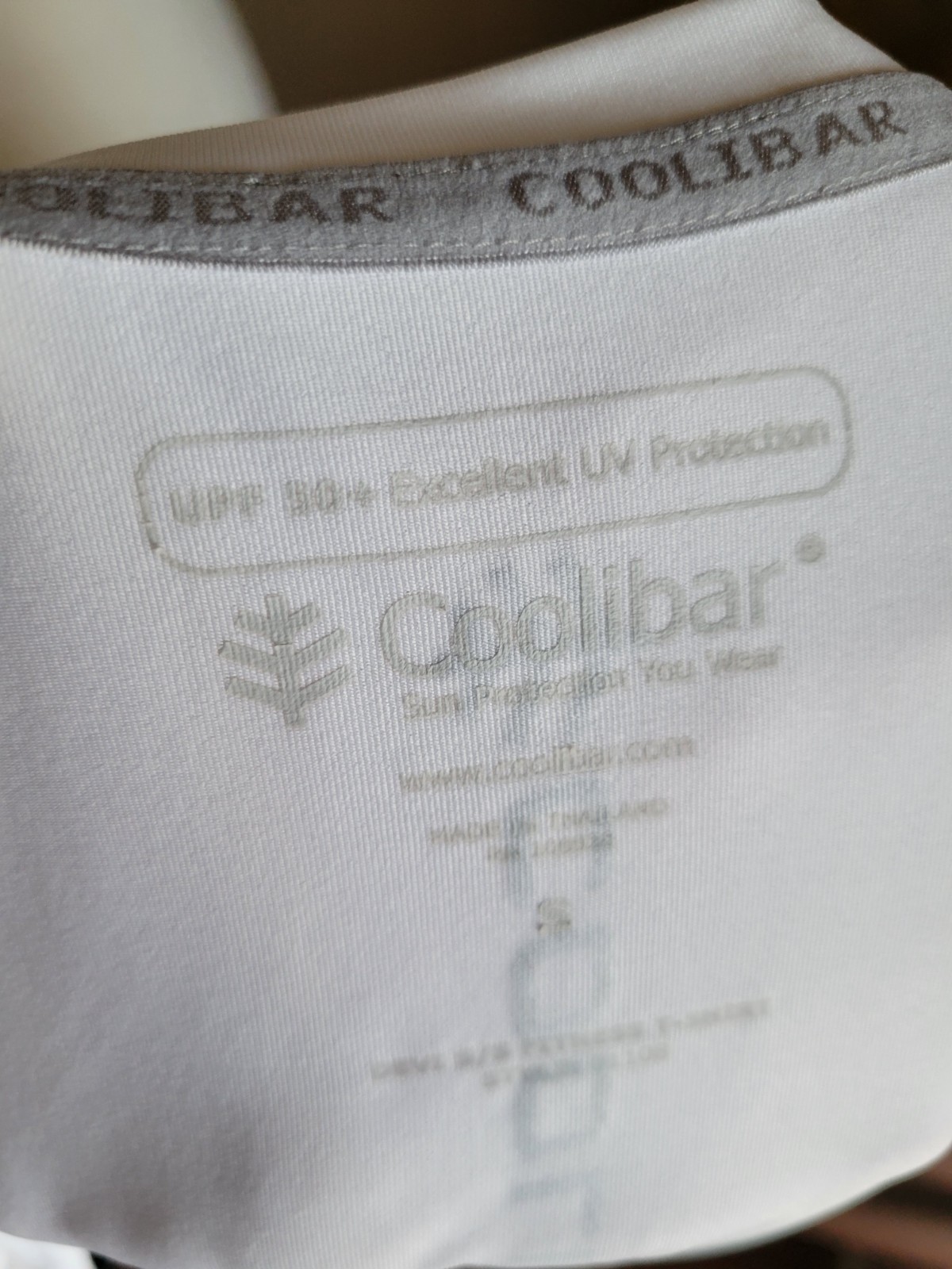 Coolibar UPF50 Top Devi Short Sleeve Fitness Shirt White Athlon Fabric Small New