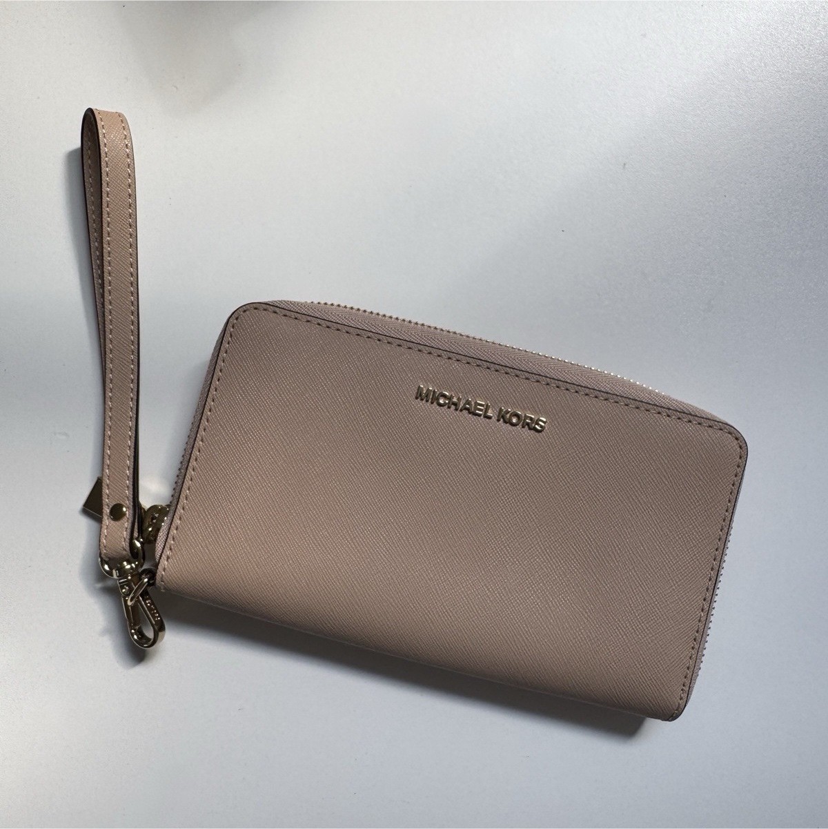 Michael Kors Jet Set Travel Wristlet Wallet